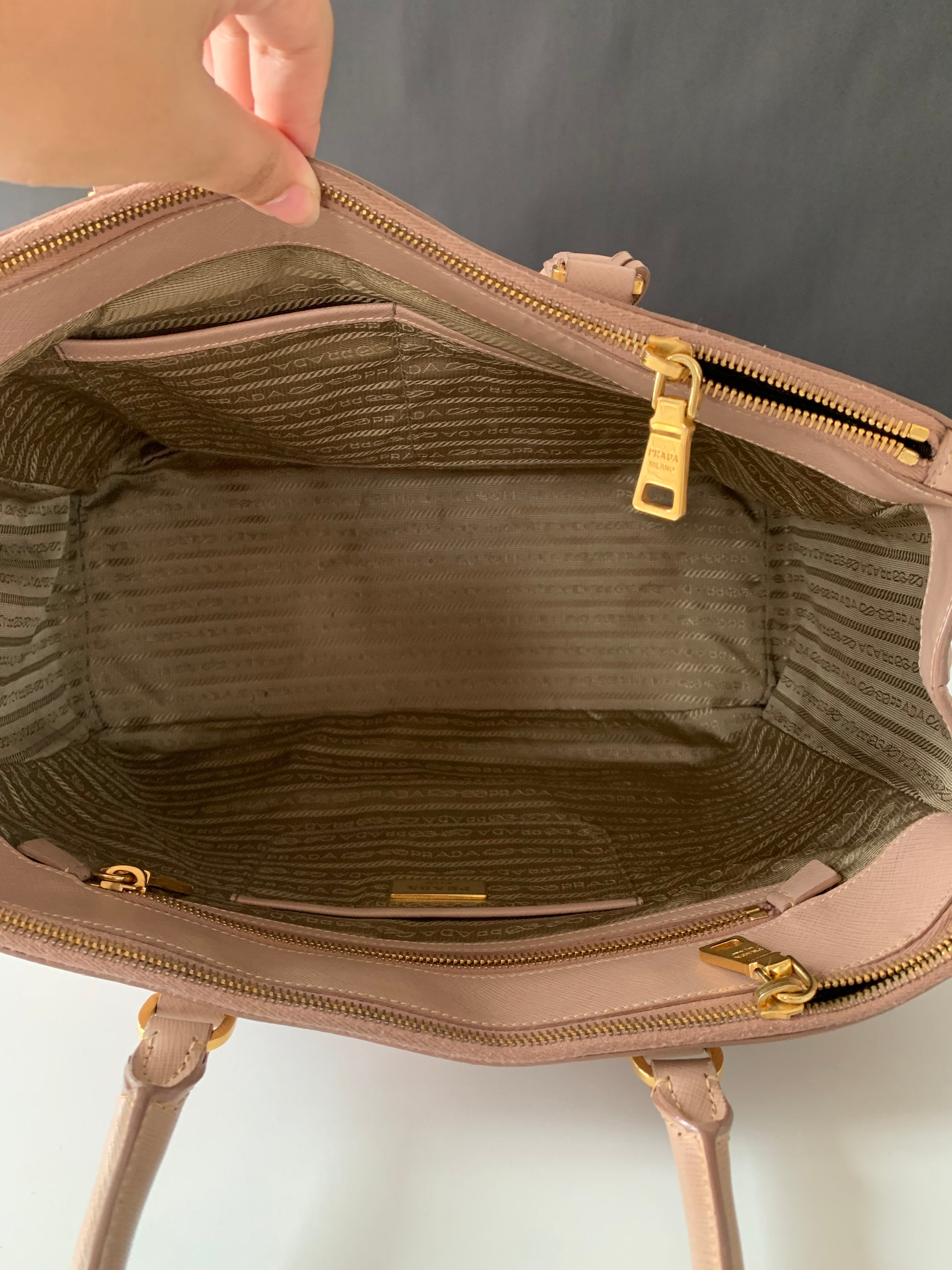 Prada Saffiano Lux Galleria Large