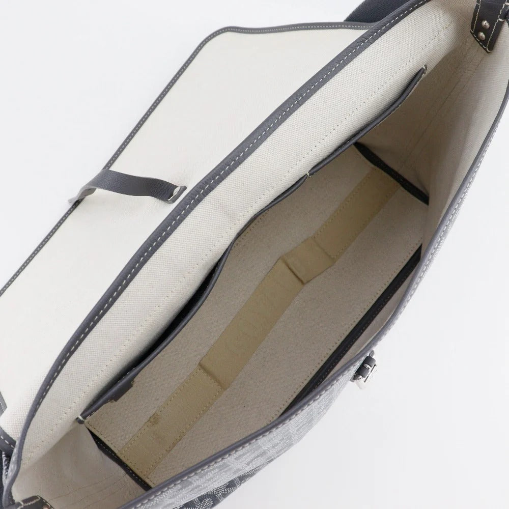 Goyard Capetien Messenger