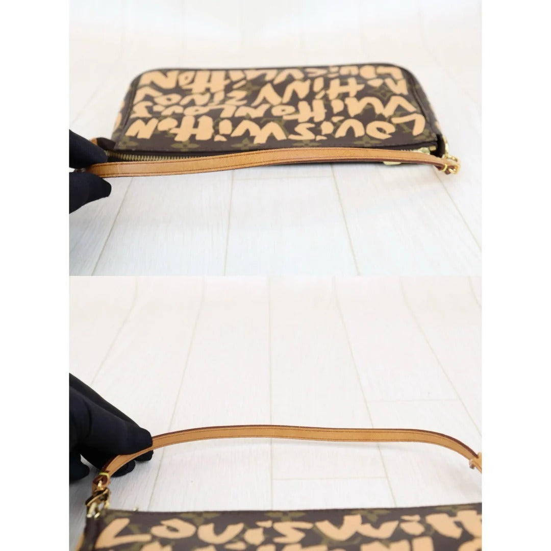 Louis Vuitton	Pochette Graffiti Monogram