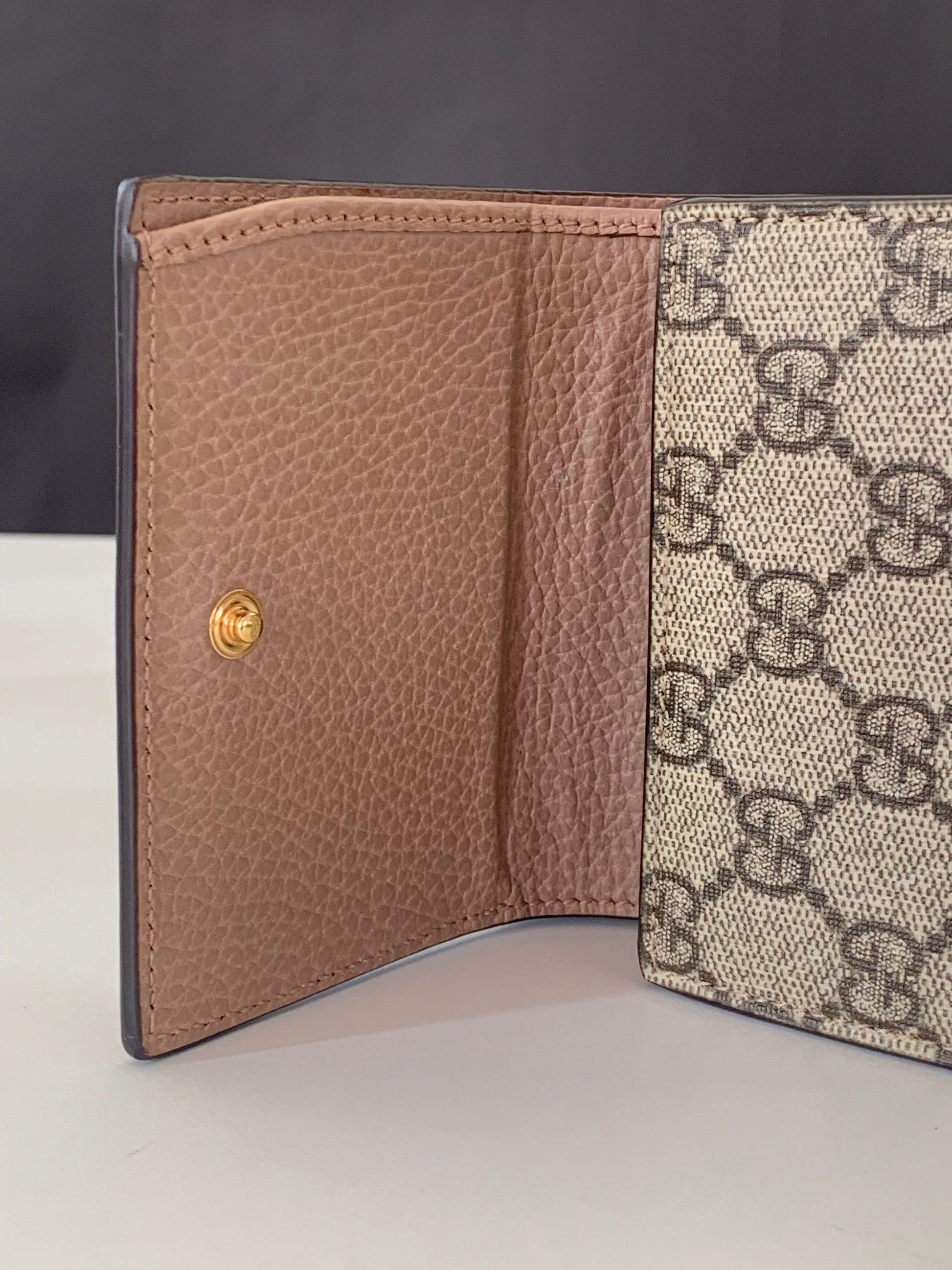 Gucci GG Supreme Monogram Medium GG Marmont Card Case