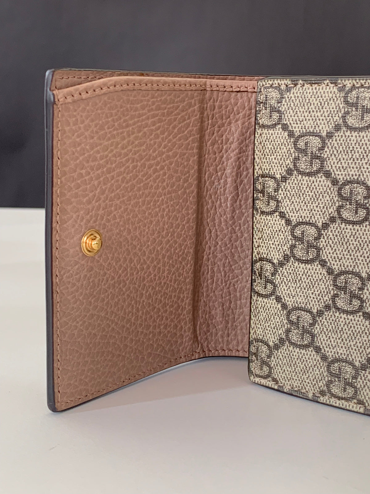 Gucci GG Supreme Monogram Medium GG Marmont Card Case