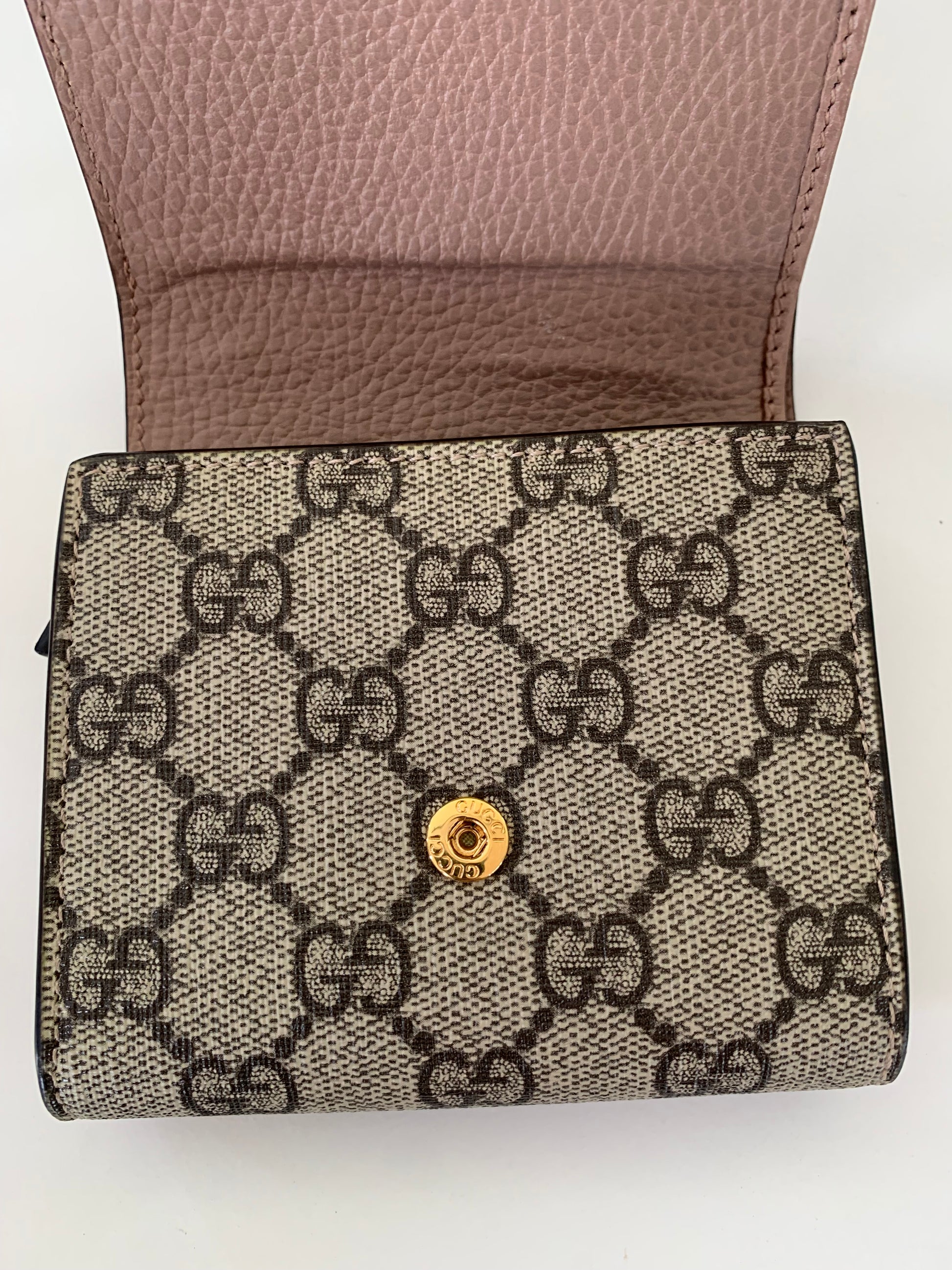 Gucci GG Supreme Monogram Medium GG Marmont Card Case