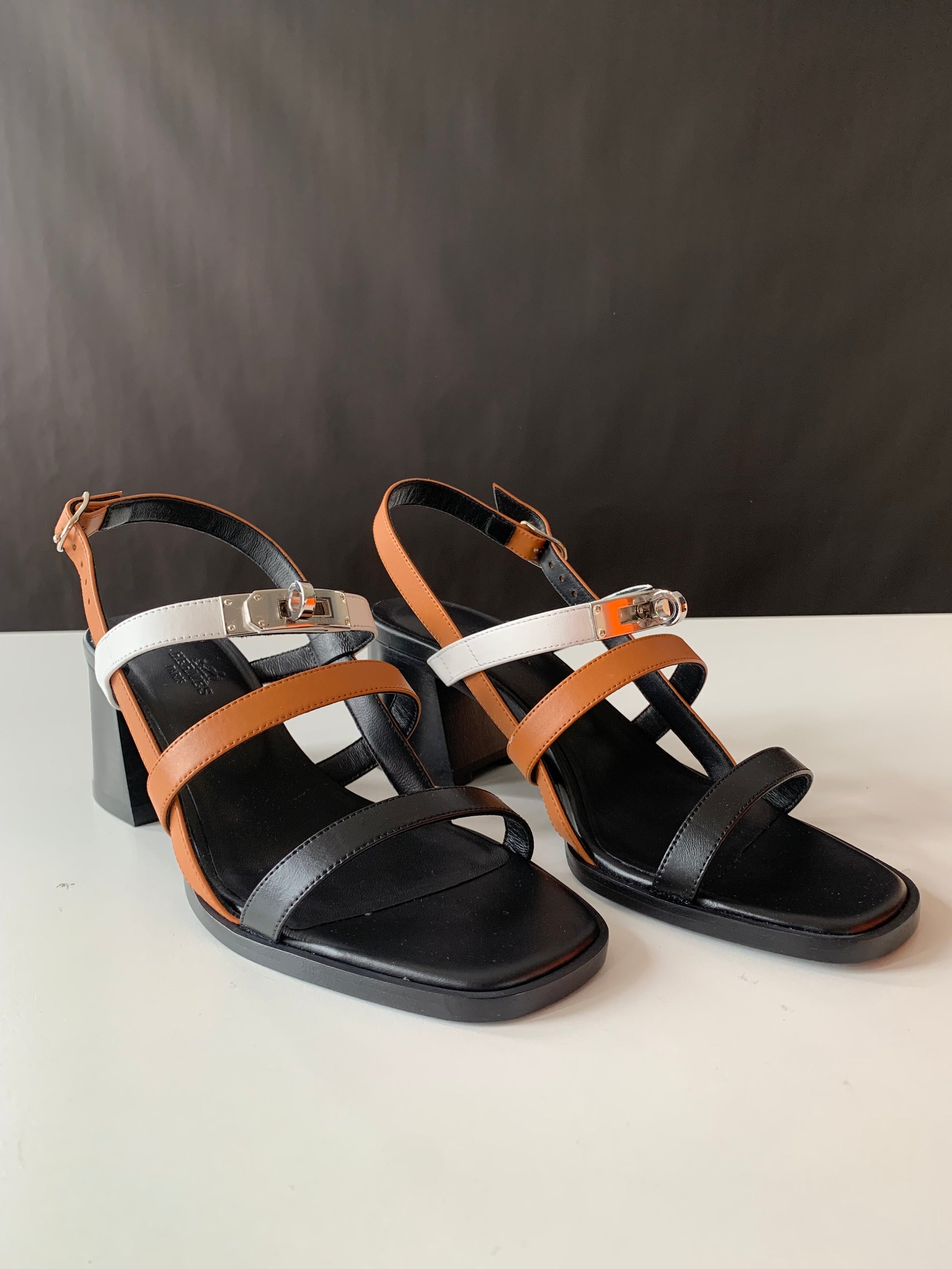Hermès Eve Sandals 36