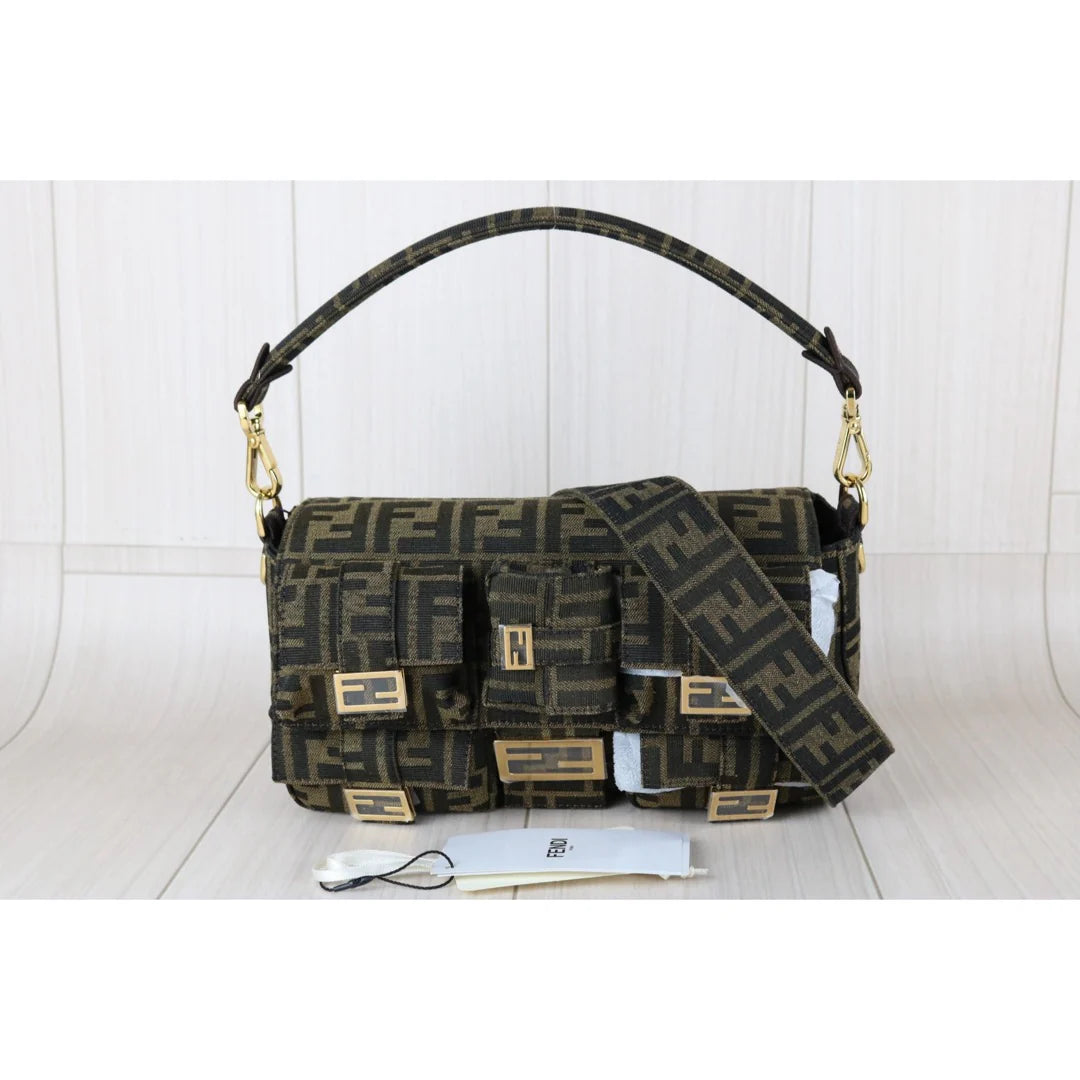 Fendi Baguette Multipocket Zucca