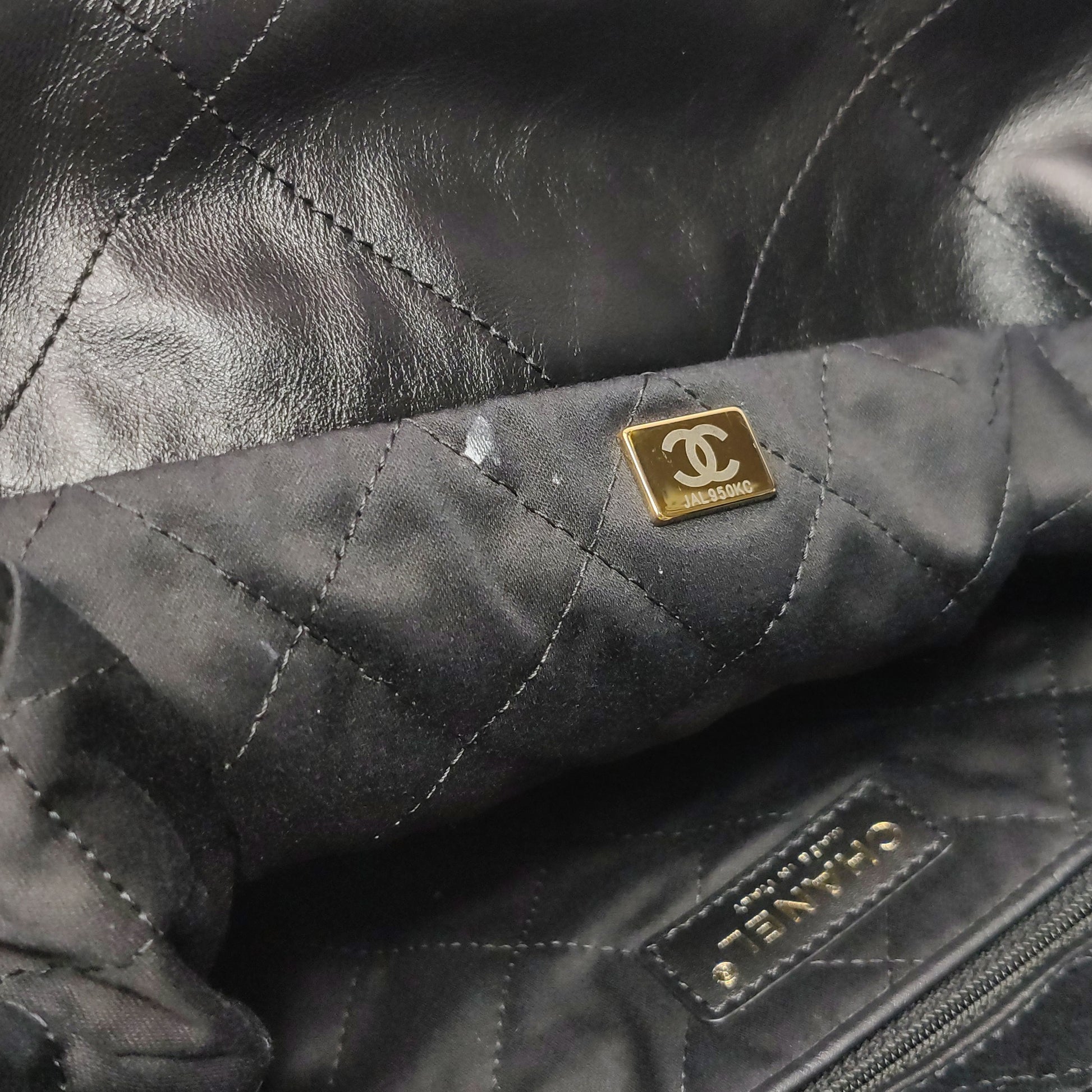 Chanel 22 Small