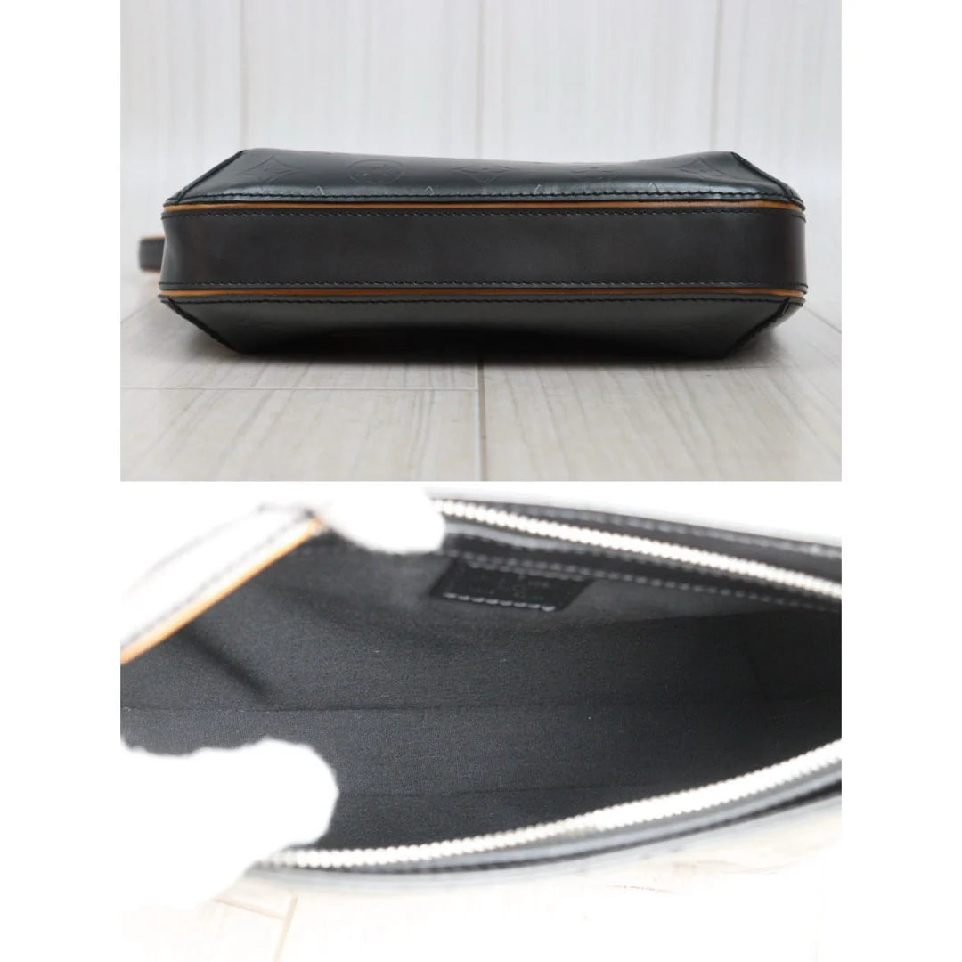 Louis Vuitton	Pochette Mat Fowler