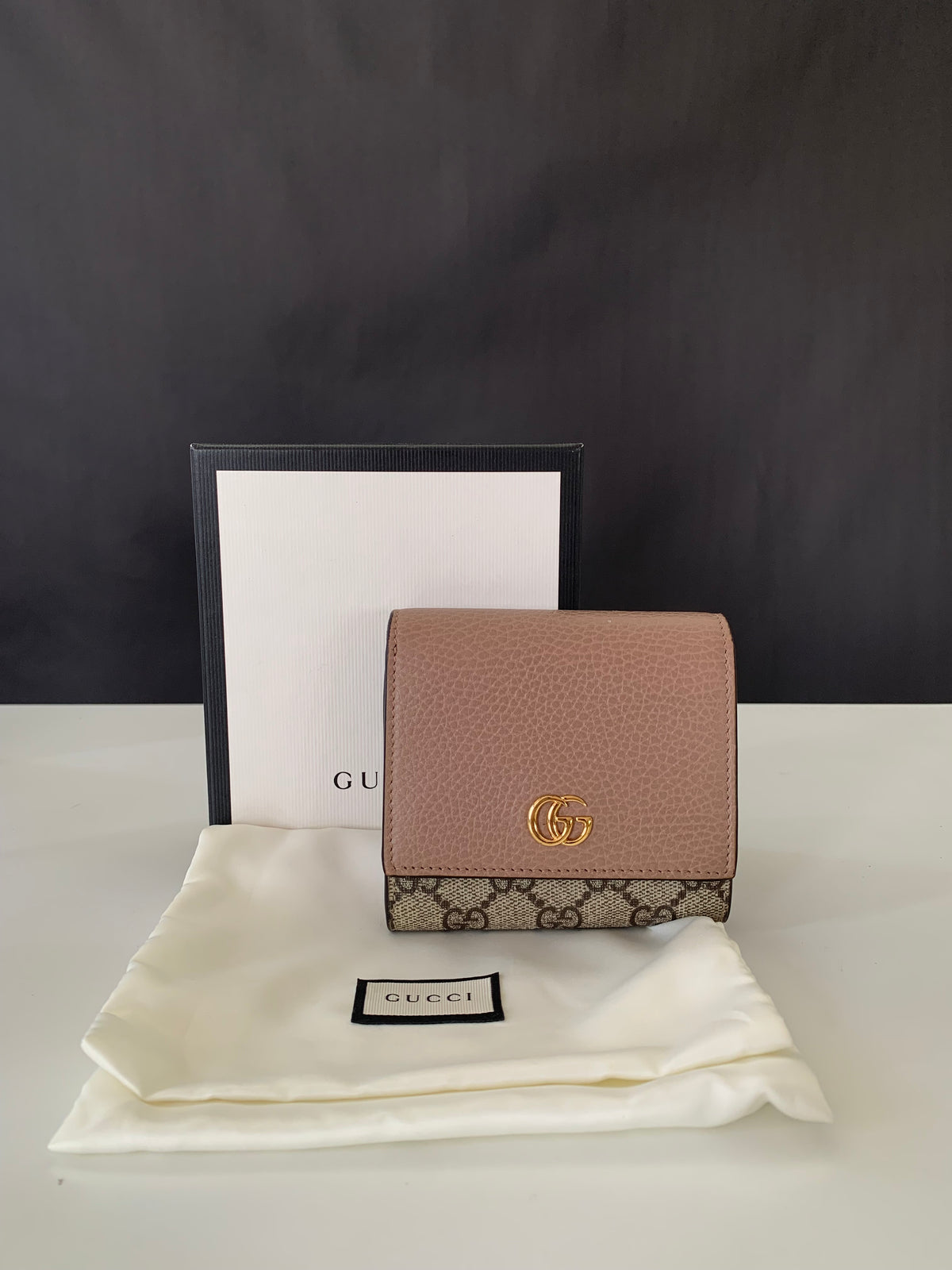 Gucci GG Supreme Monogram Medium GG Marmont Card Case