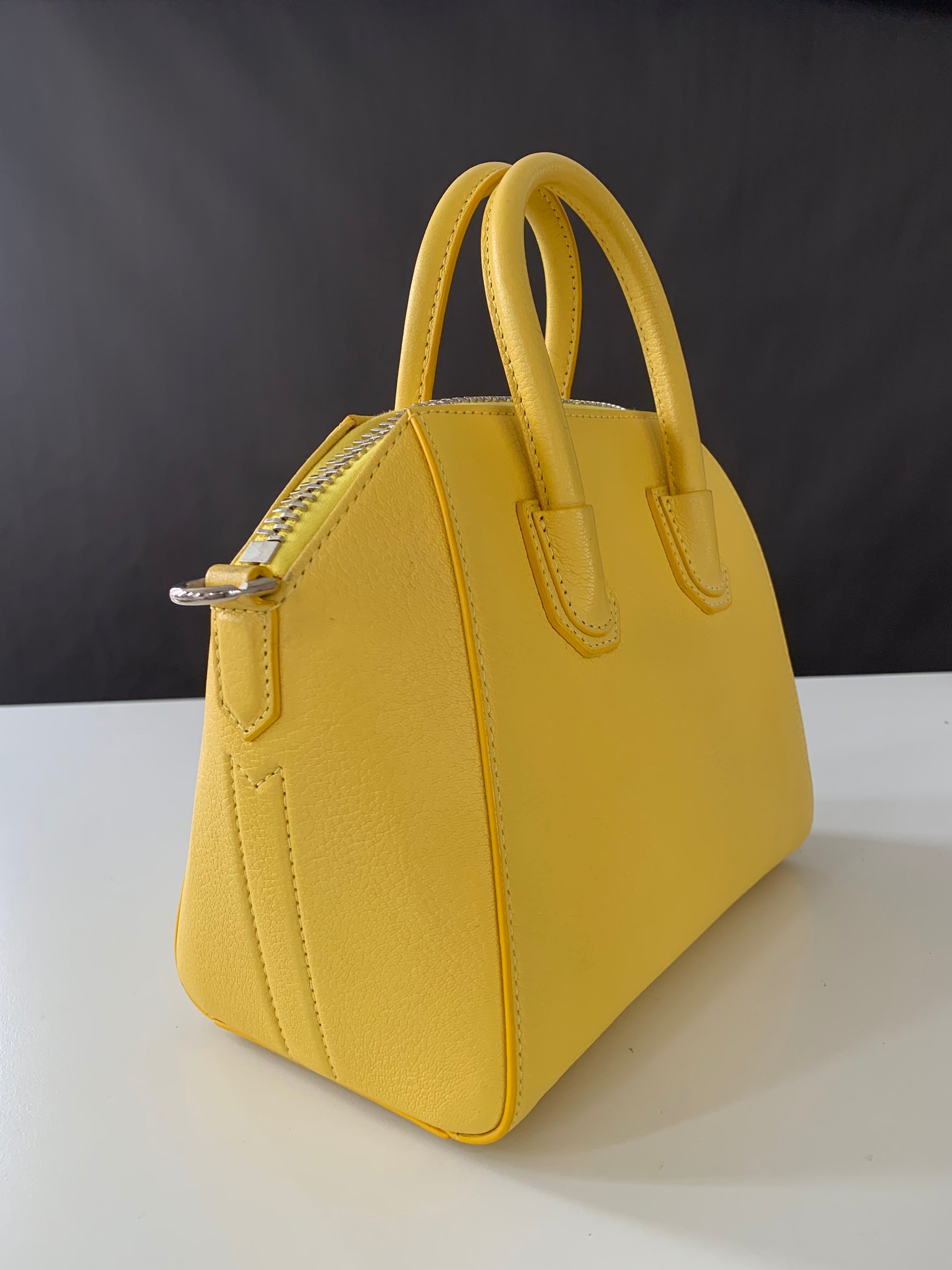 Givenchy Antigona Mini