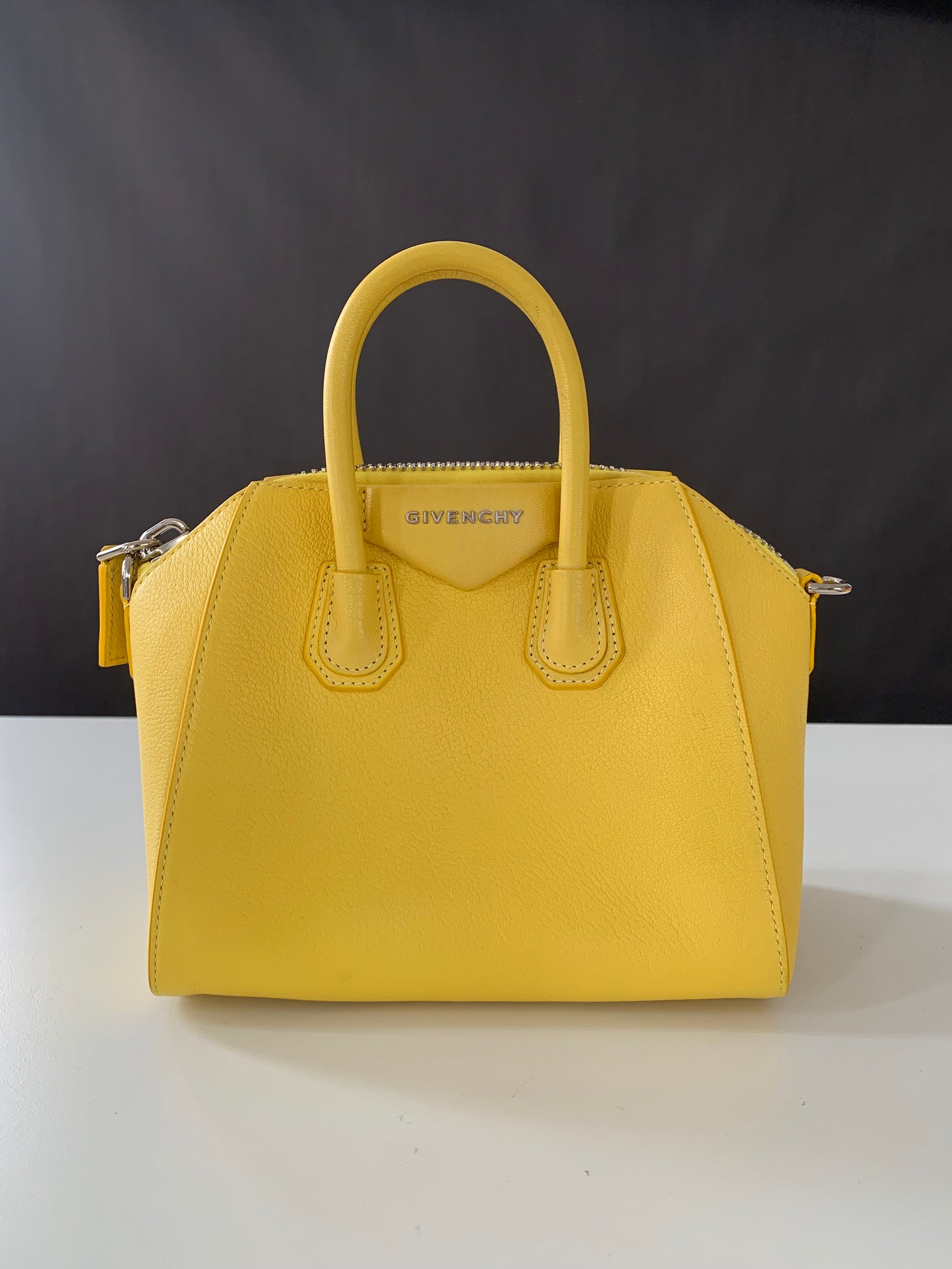 Givenchy Antigona Mini