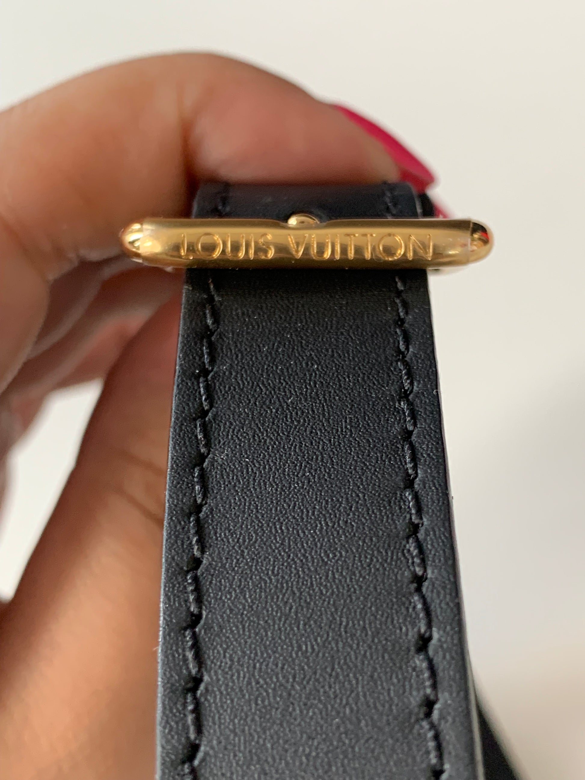 Louis Vuitton On My Side Monogram