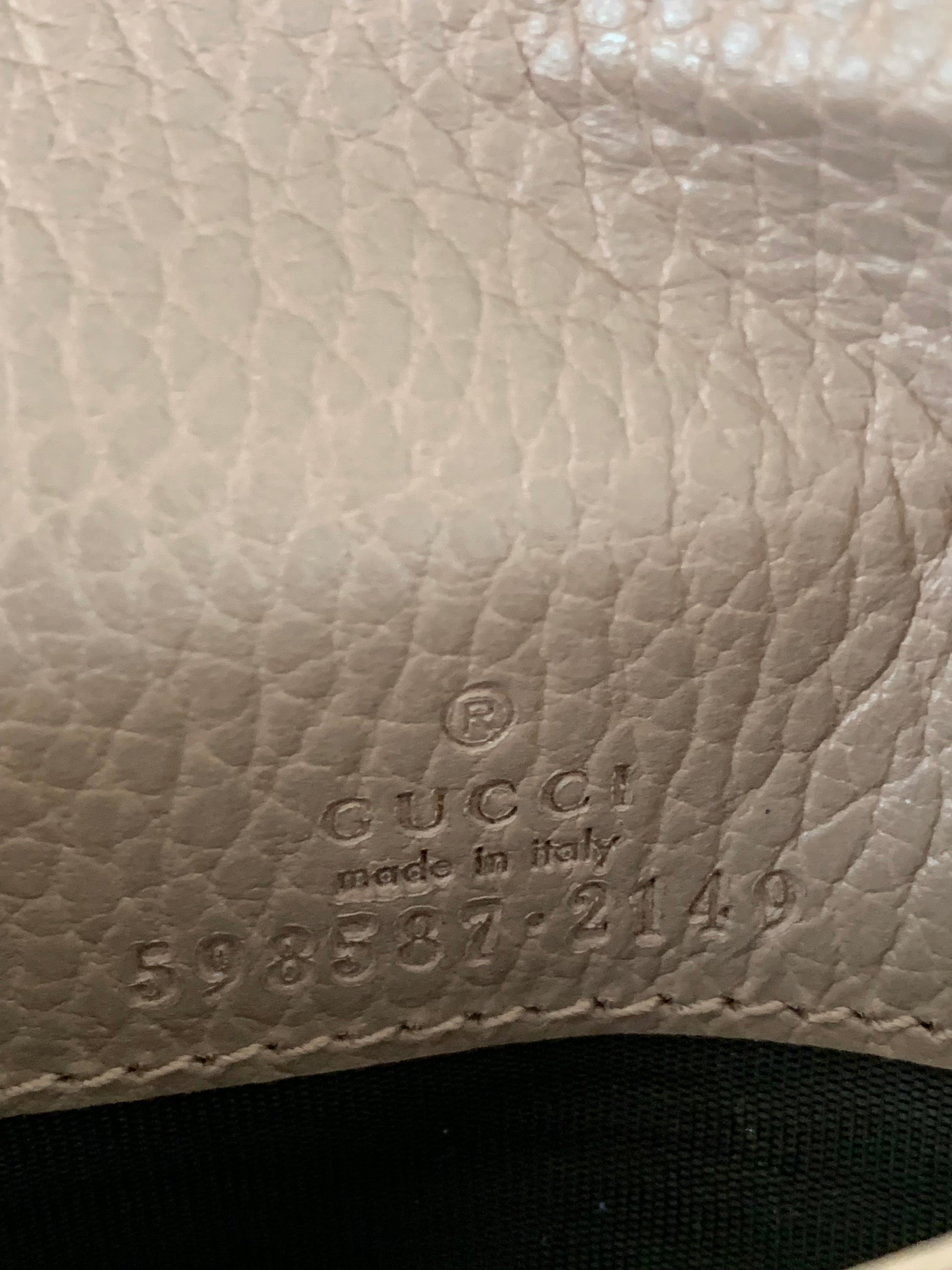 Gucci GG Supreme Monogram Medium GG Marmont Card Case