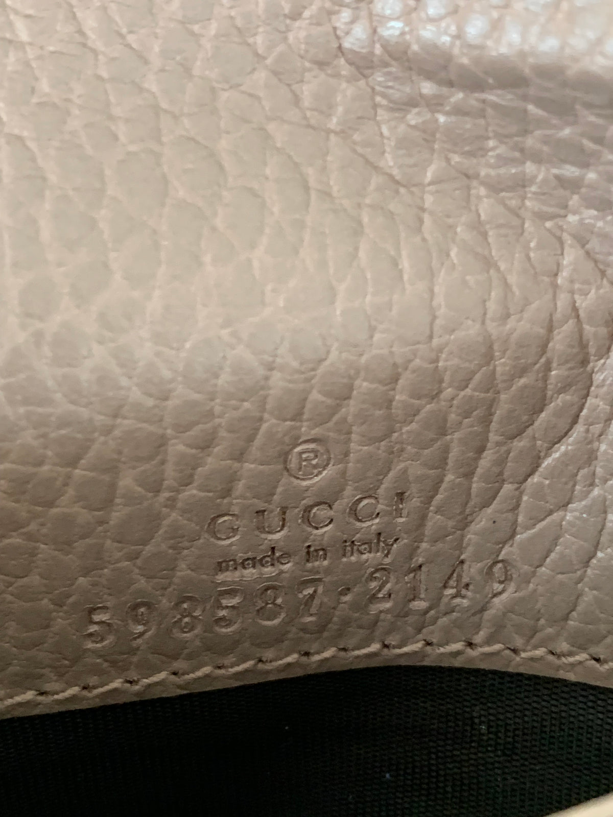 Gucci GG Supreme Monogram Medium GG Marmont Card Case