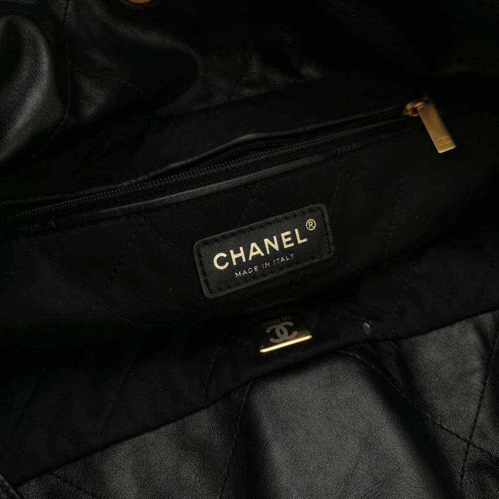 Chanel 22 Small