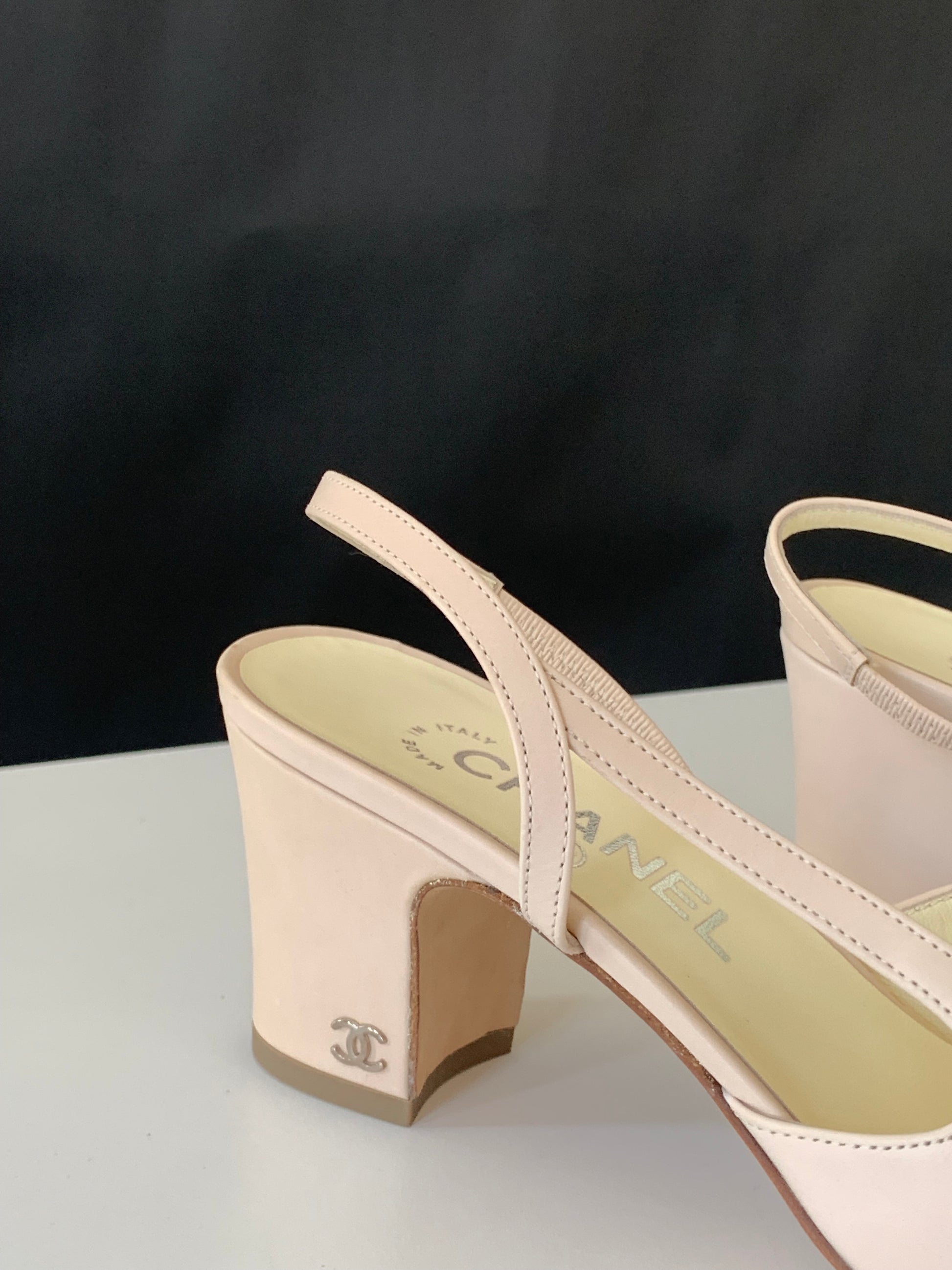 Chanel Cap Toe Slingback Pumps 38