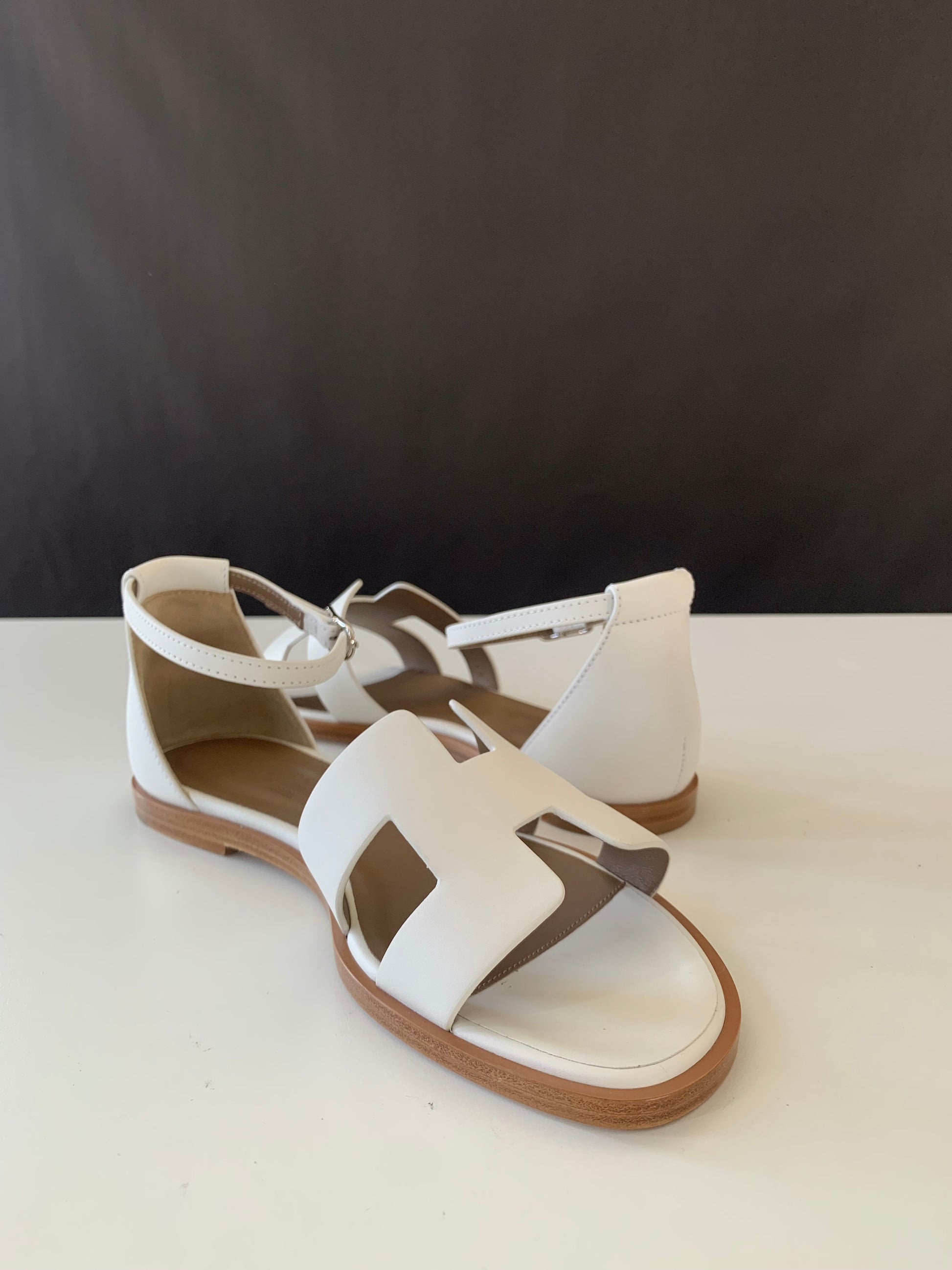 Hermès Santorini Sandals 36