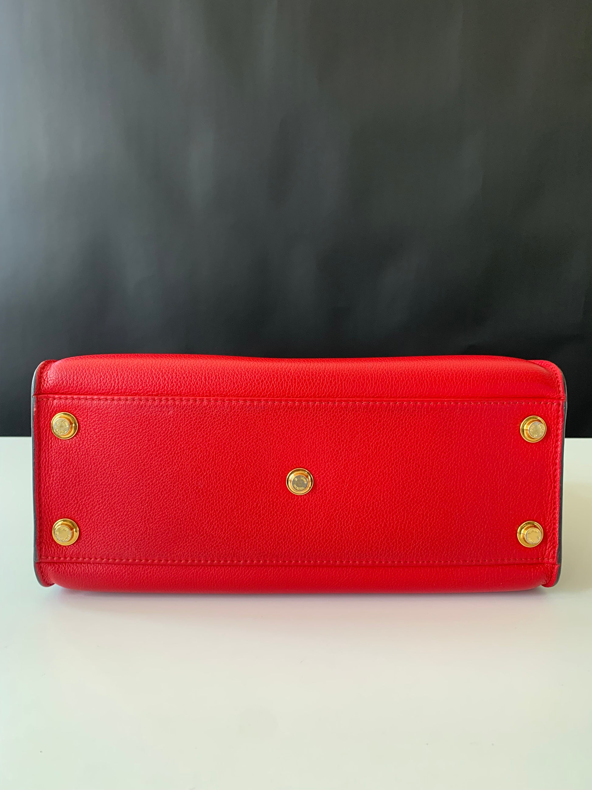 Louis Vuitton On My Side Monogram