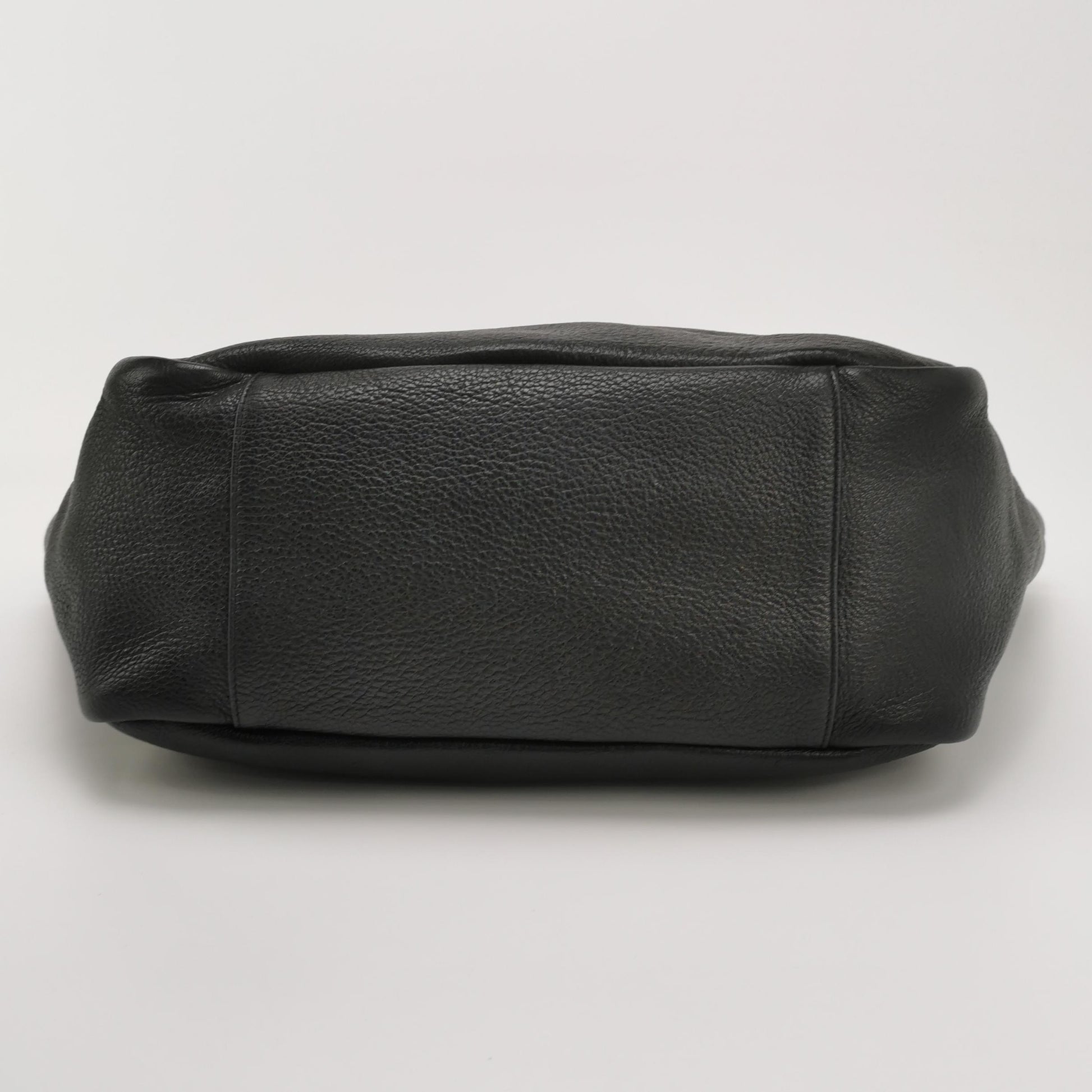 Saint Laurent Le 5 À 7 Bea Tote Black