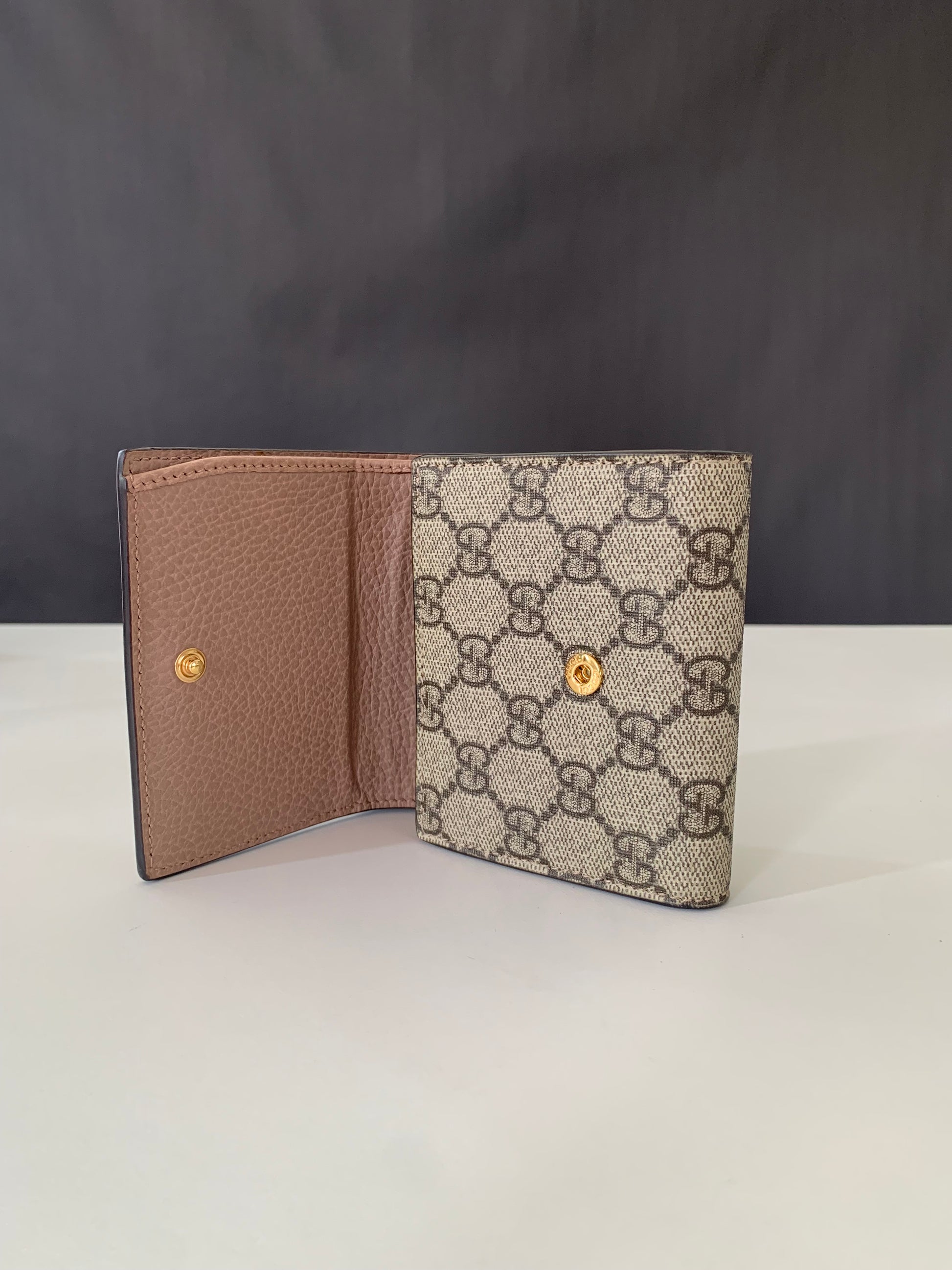 Gucci GG Supreme Monogram Medium GG Marmont Card Case