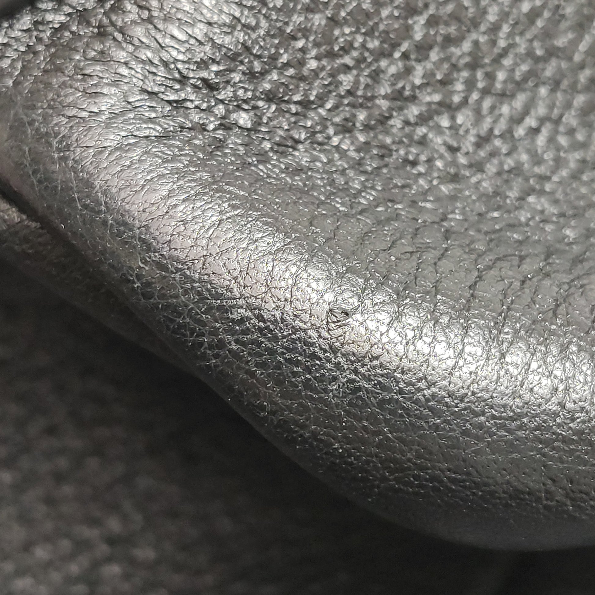 Saint Laurent Le 5 À 7 Bea Tote Black