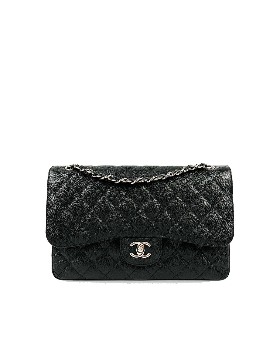 Chanel Timeless / Classic Small Vintage bag in black leather - Second Hand  / Used – Vintega