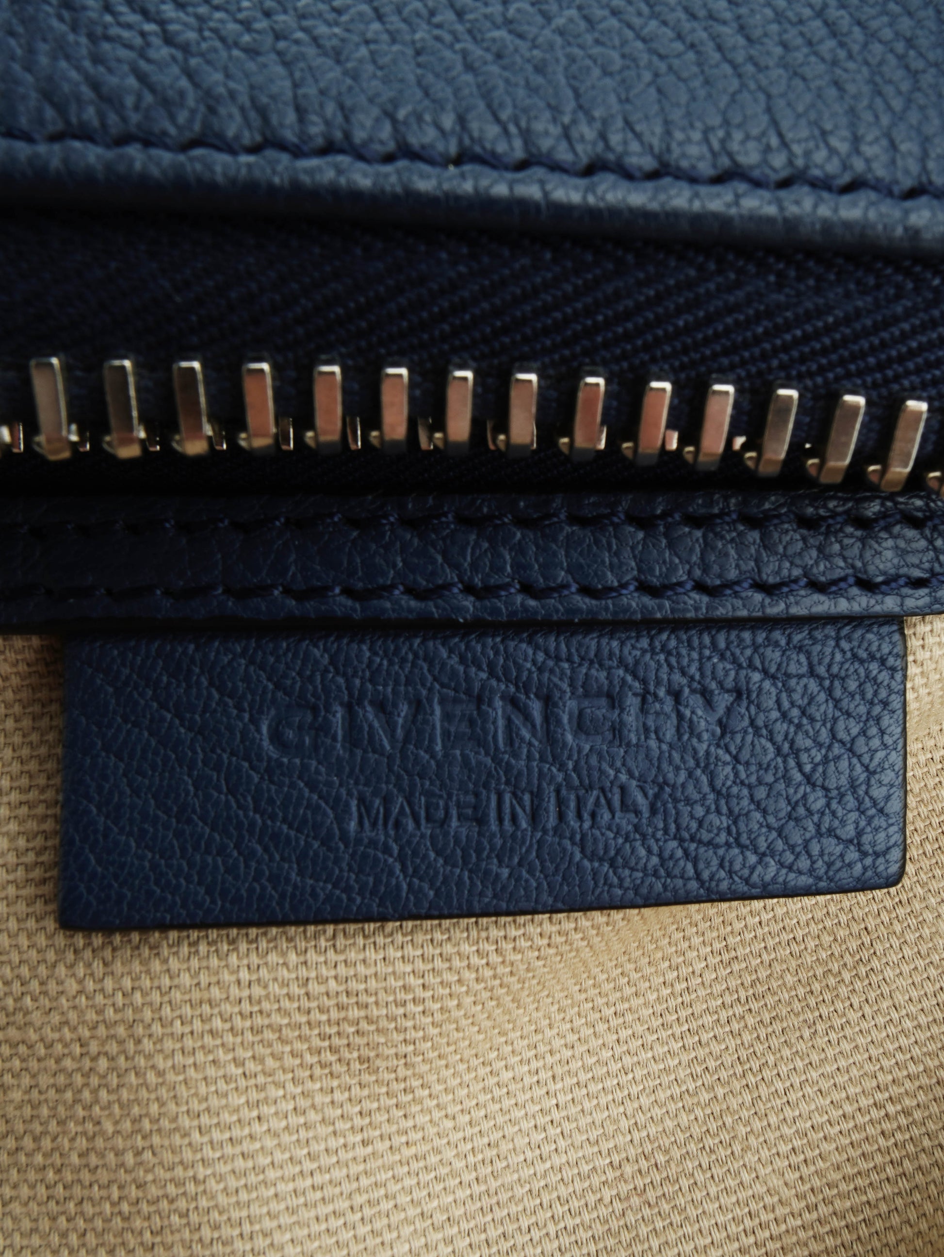 Givenchy Antigona Mini