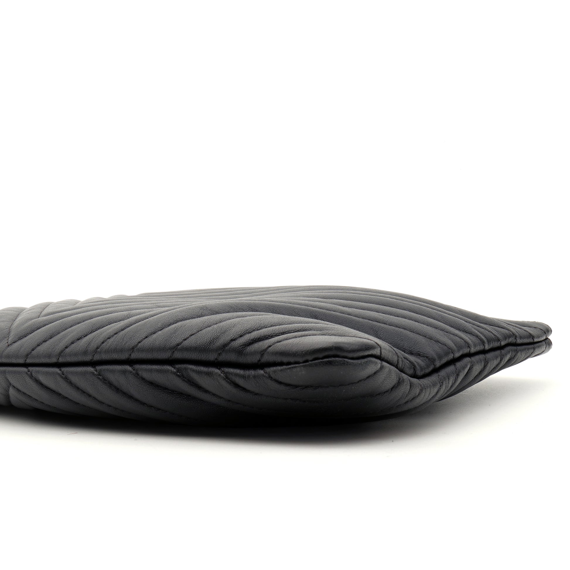 Chanel O Case Chevron Large