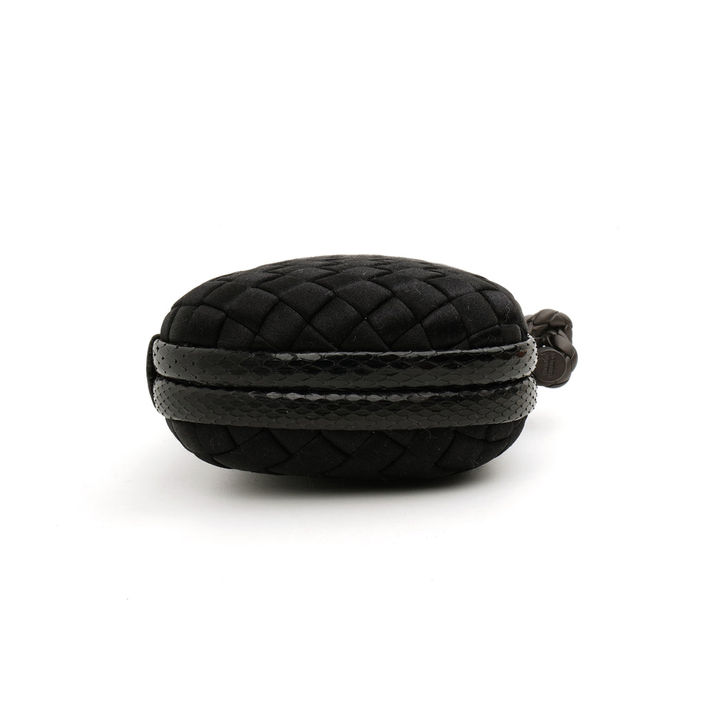 Bottega Veneta Knot Clutch Satin Black