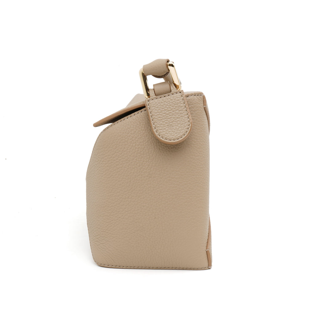 Loewe Puzzle Edge Sand Small