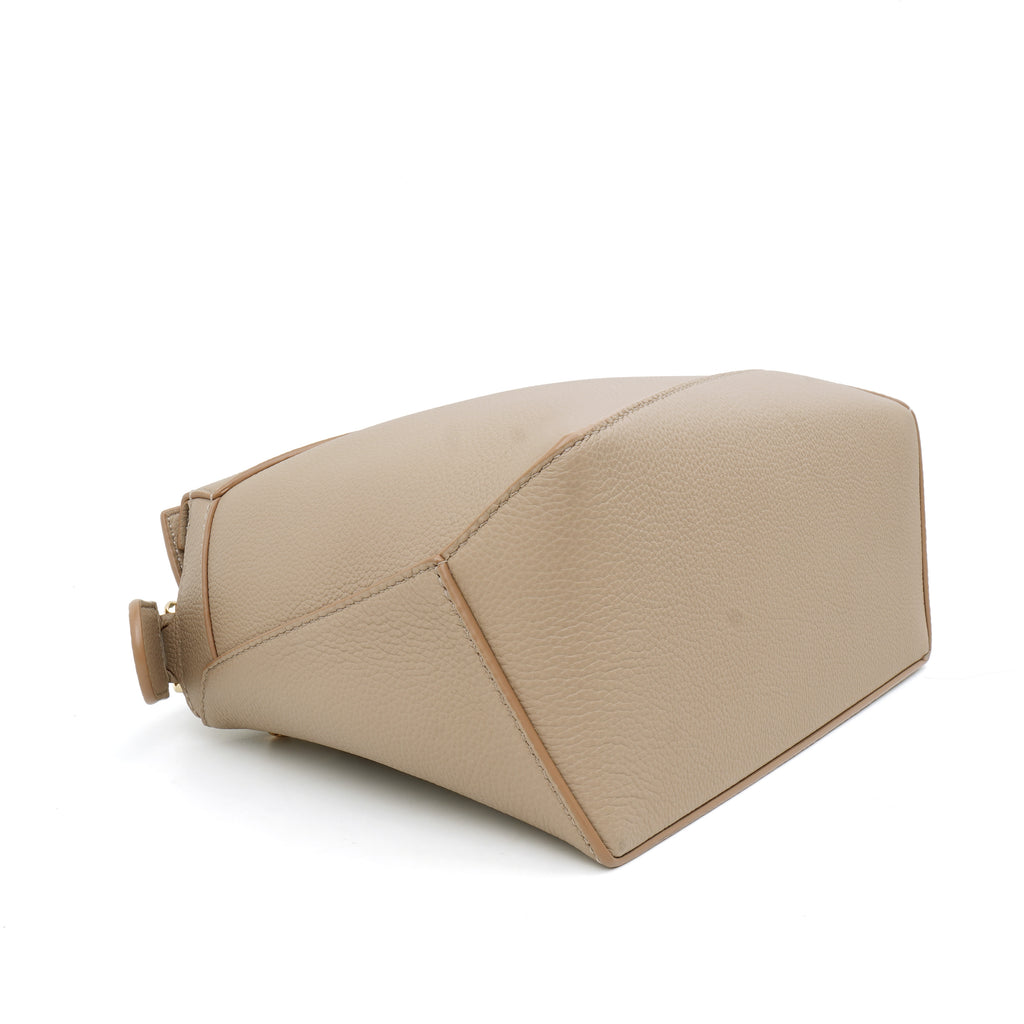 Loewe Puzzle Edge Sand Small