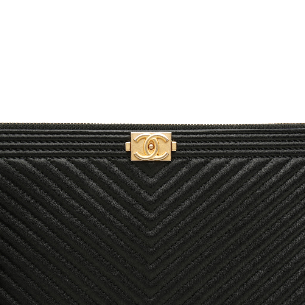 Chanel Chevron Boy O Case Medium Black