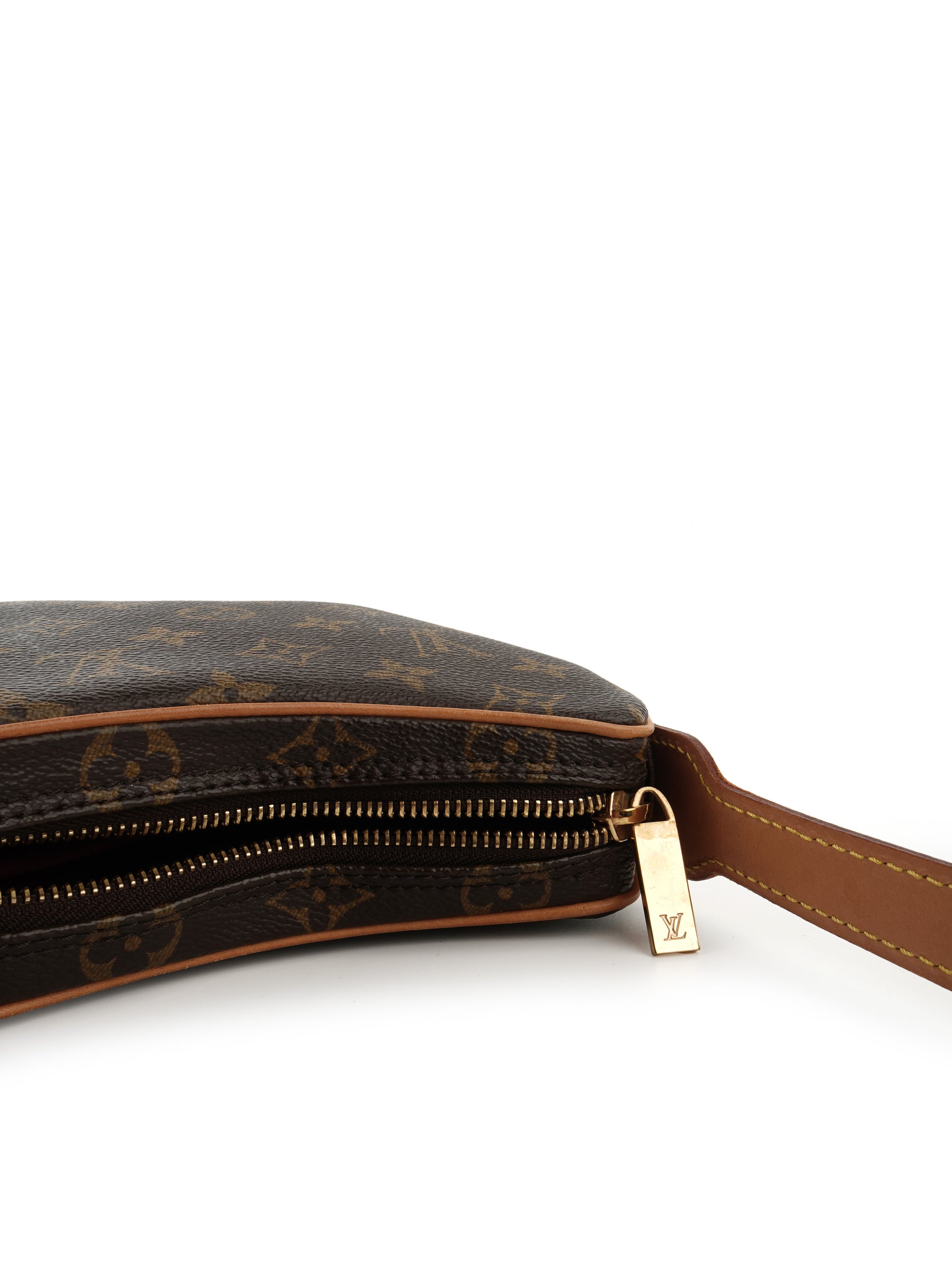 Louis Vuitton Croissant PM