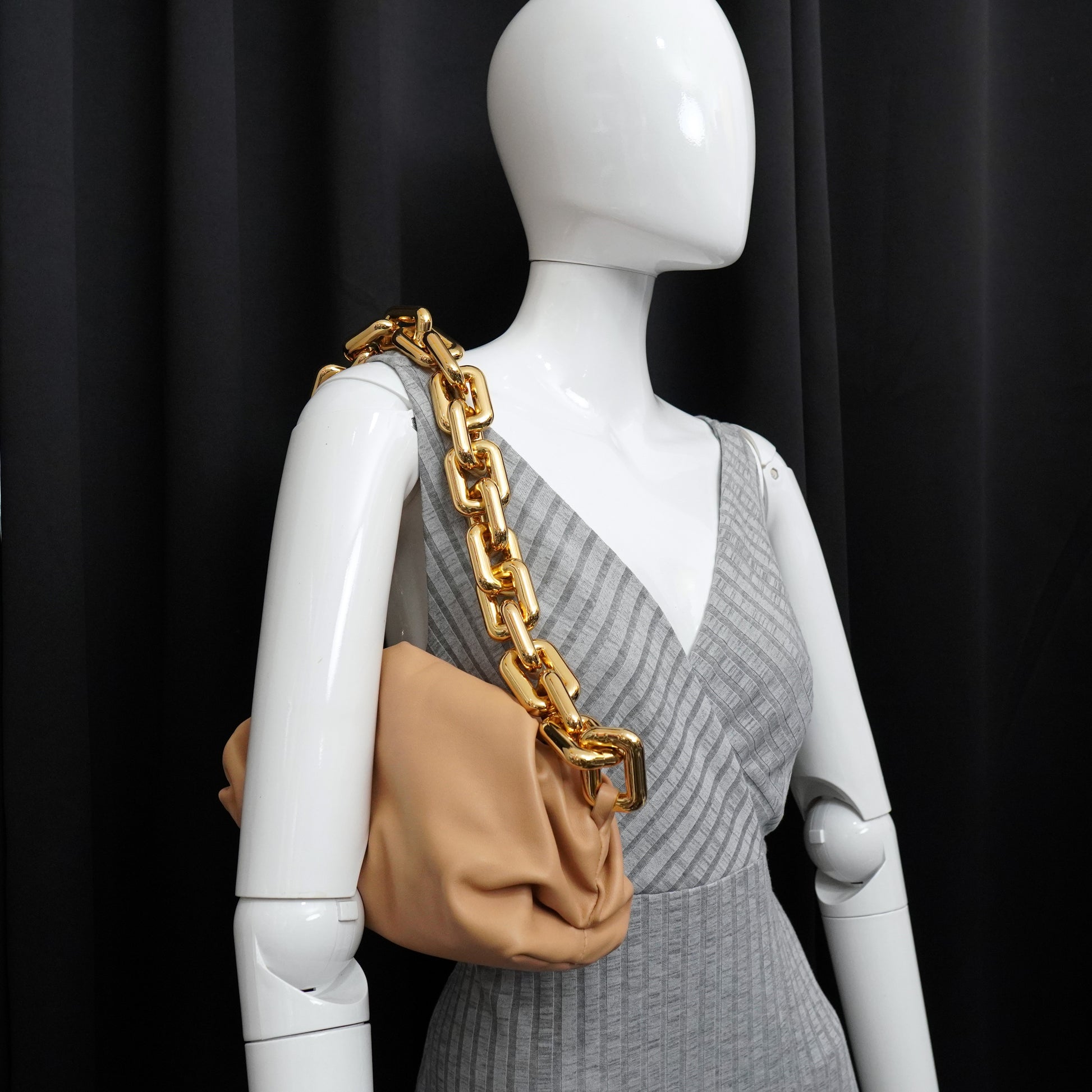 Bottega Veneta The Chain Pouch Small Beige