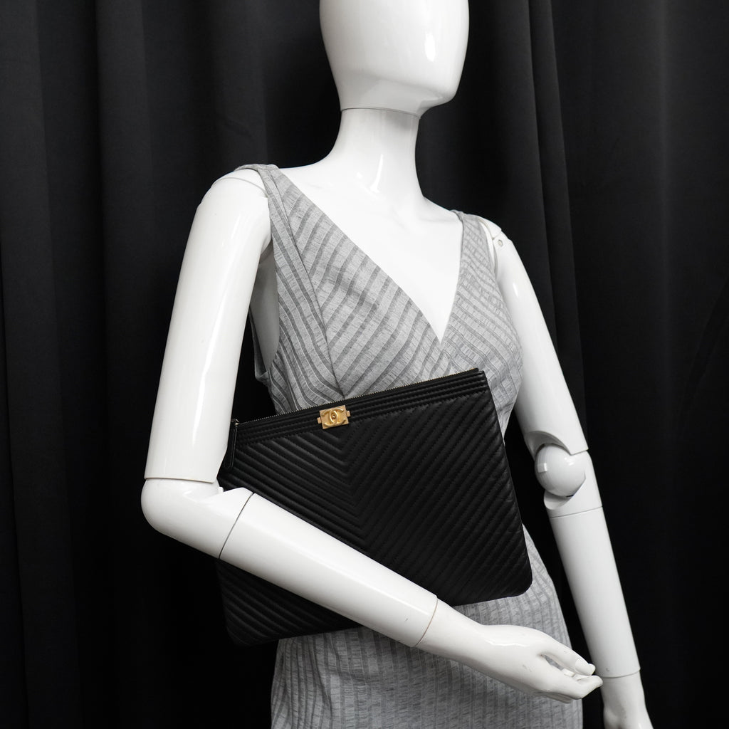 Chanel Chevron Boy O Case Medium Black