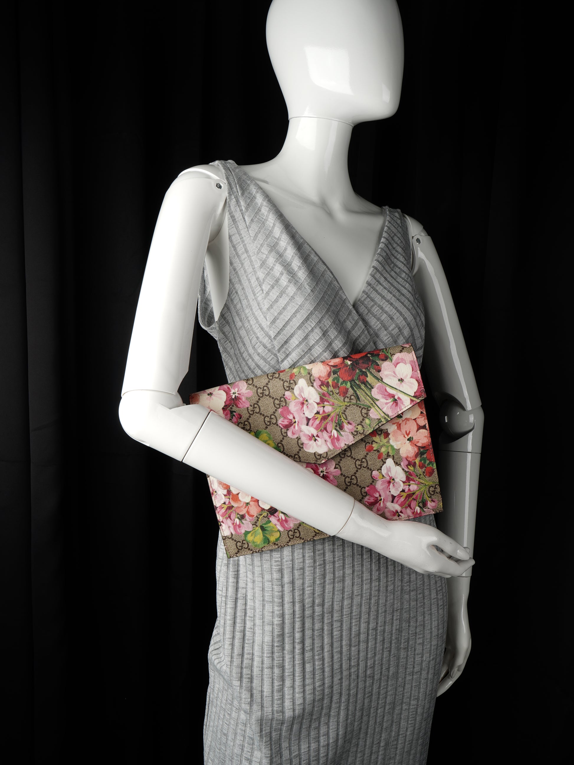 Gucci Blooms Floral Clutch