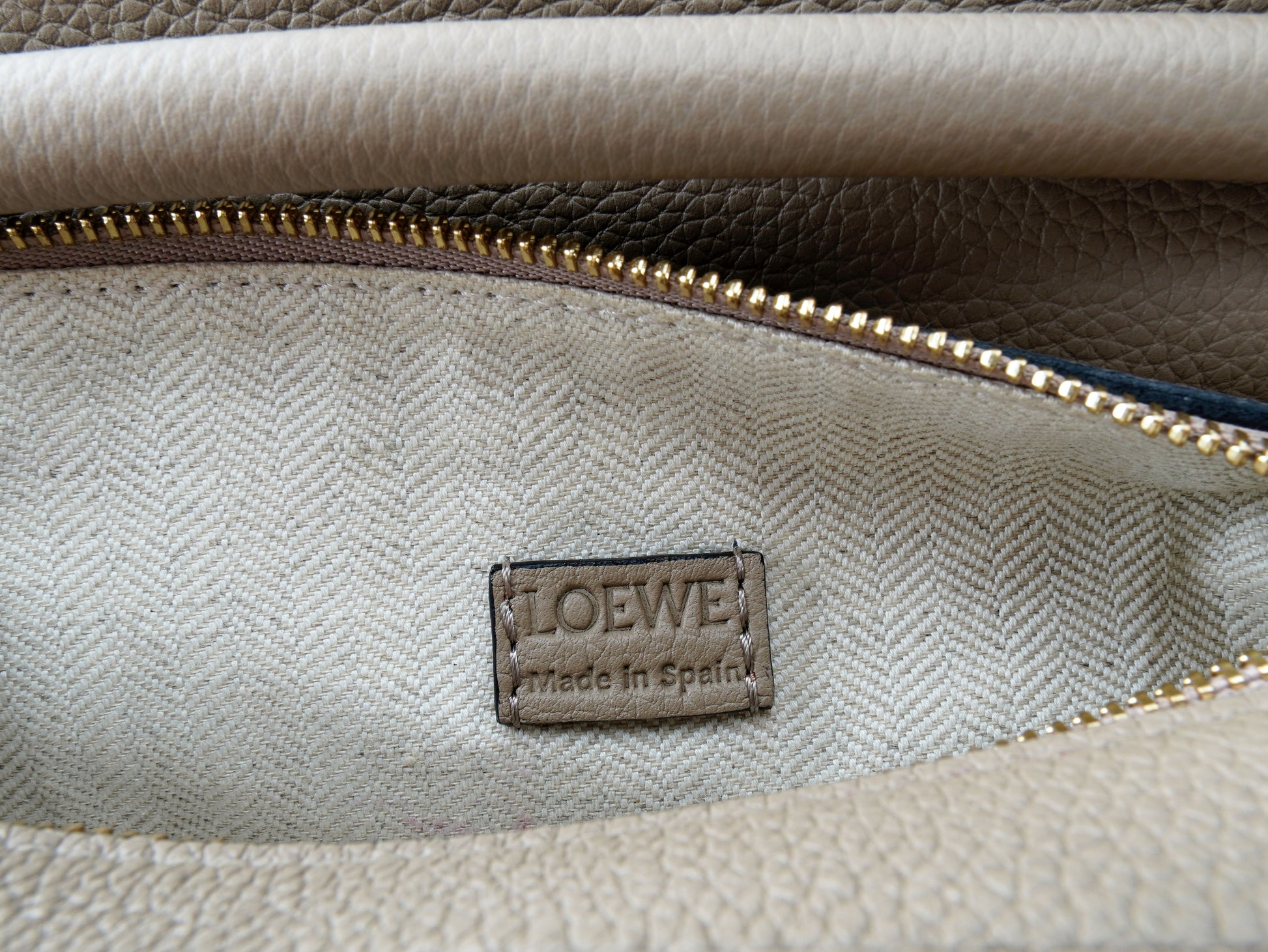 Loewe Puzzle Mini