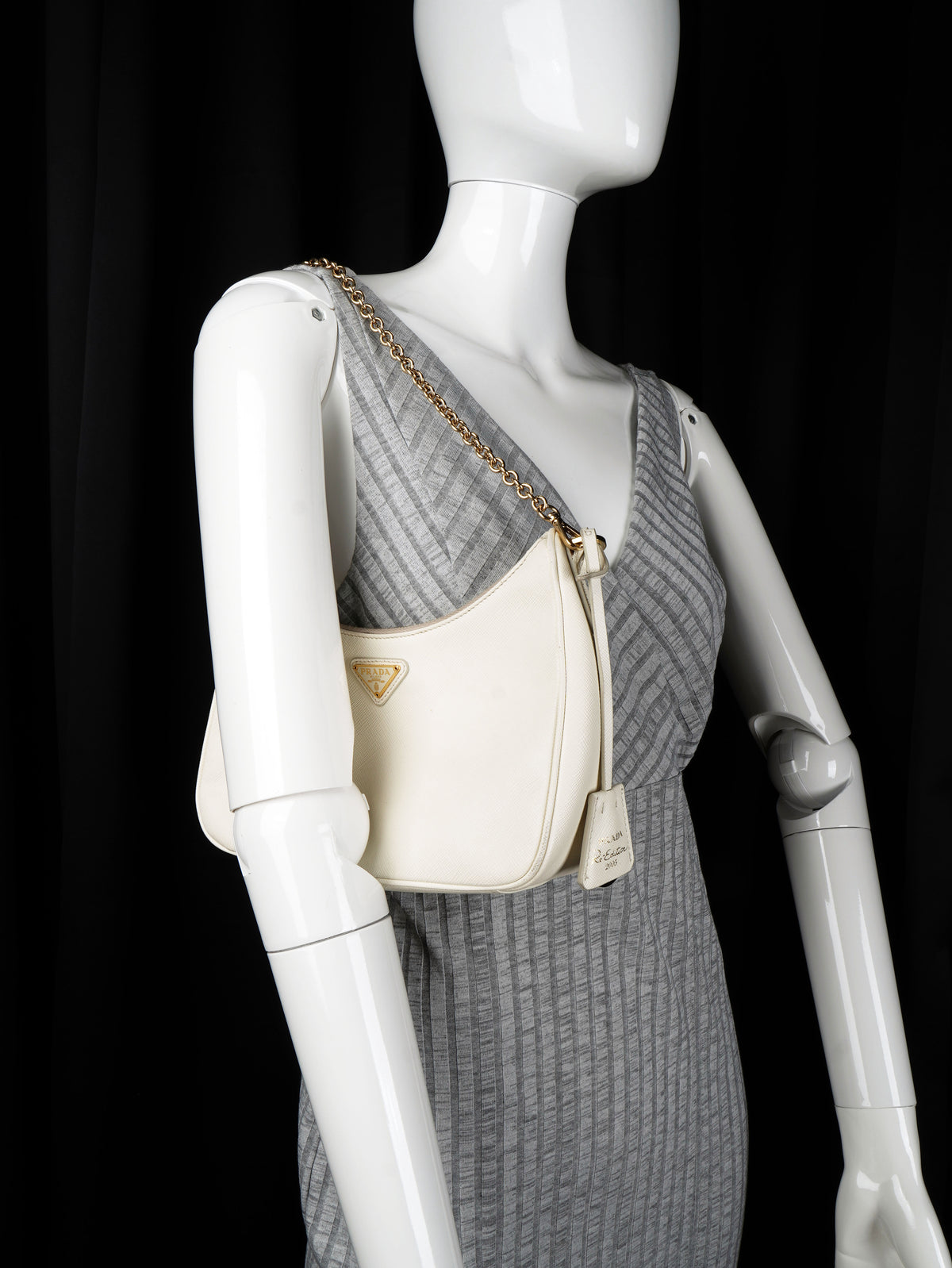 Prada Re-edition 2005 Saffiano Leather