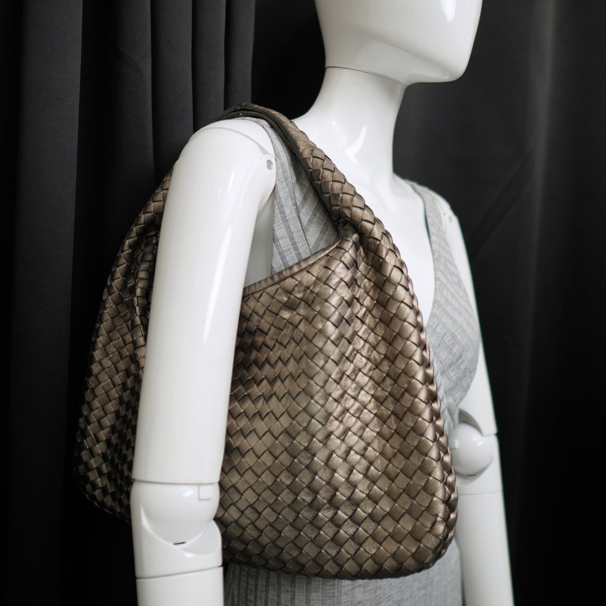 Bottega Veneta Intrecciato Hobo Medium Pewter Metallic