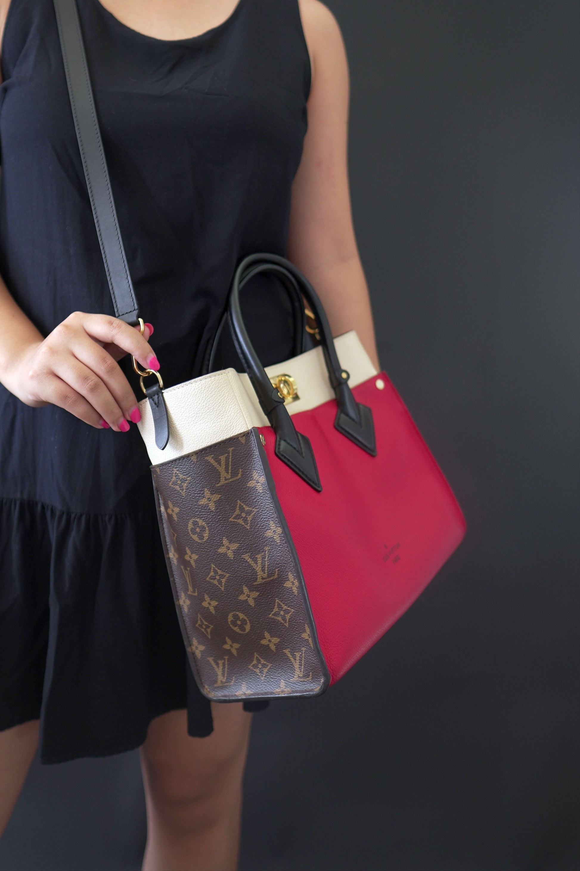 Louis Vuitton On My Side Monogram