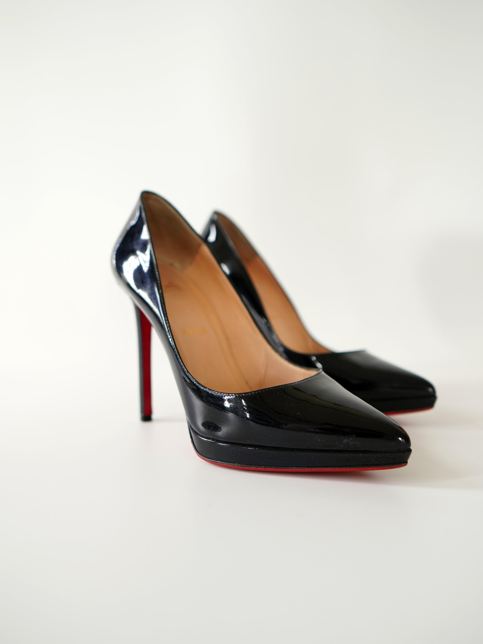 Christian Louboutin Pigalle Plato Pumps Patent 38