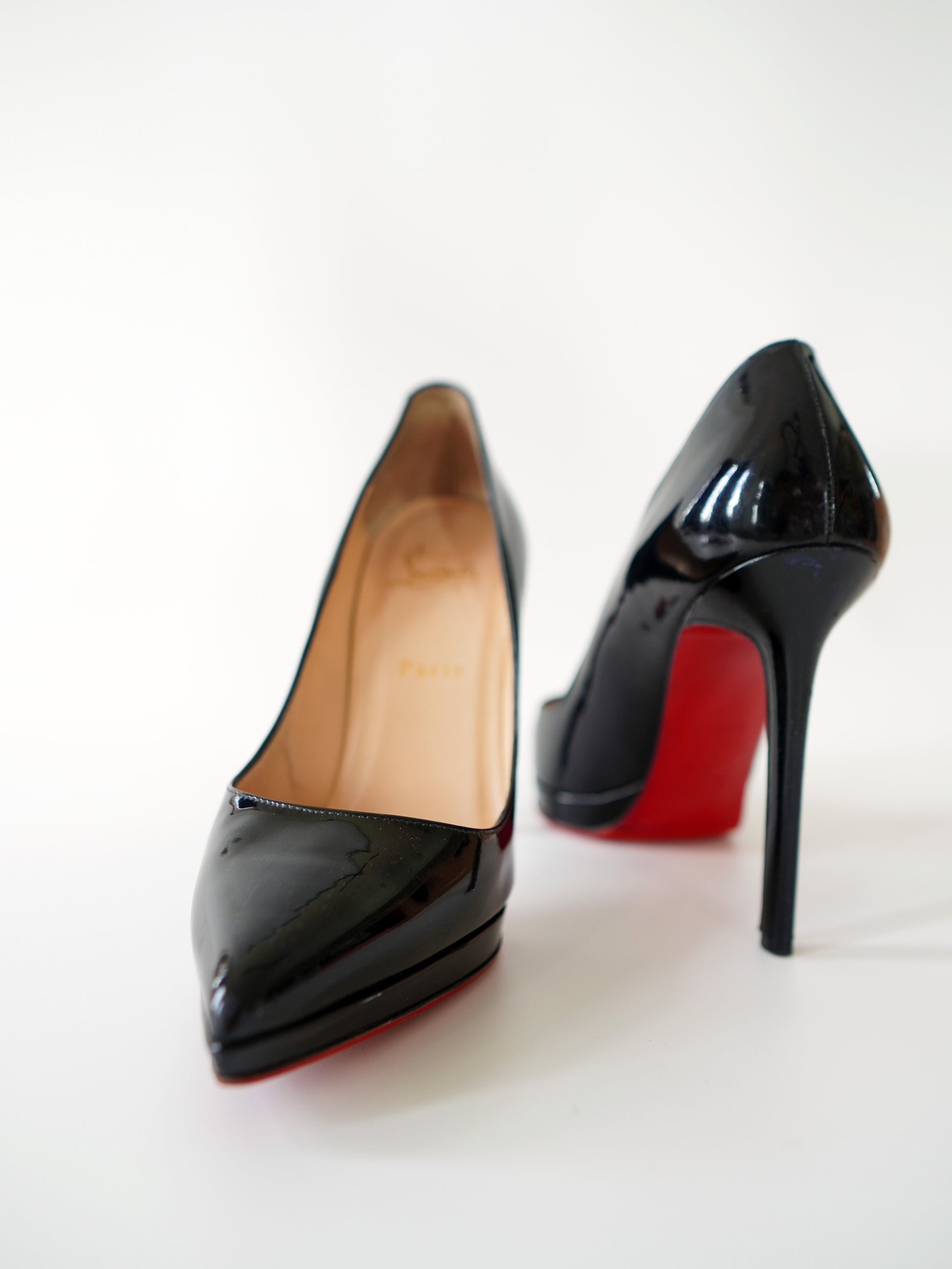 Christian Louboutin Pigalle Plato Pumps Patent 38