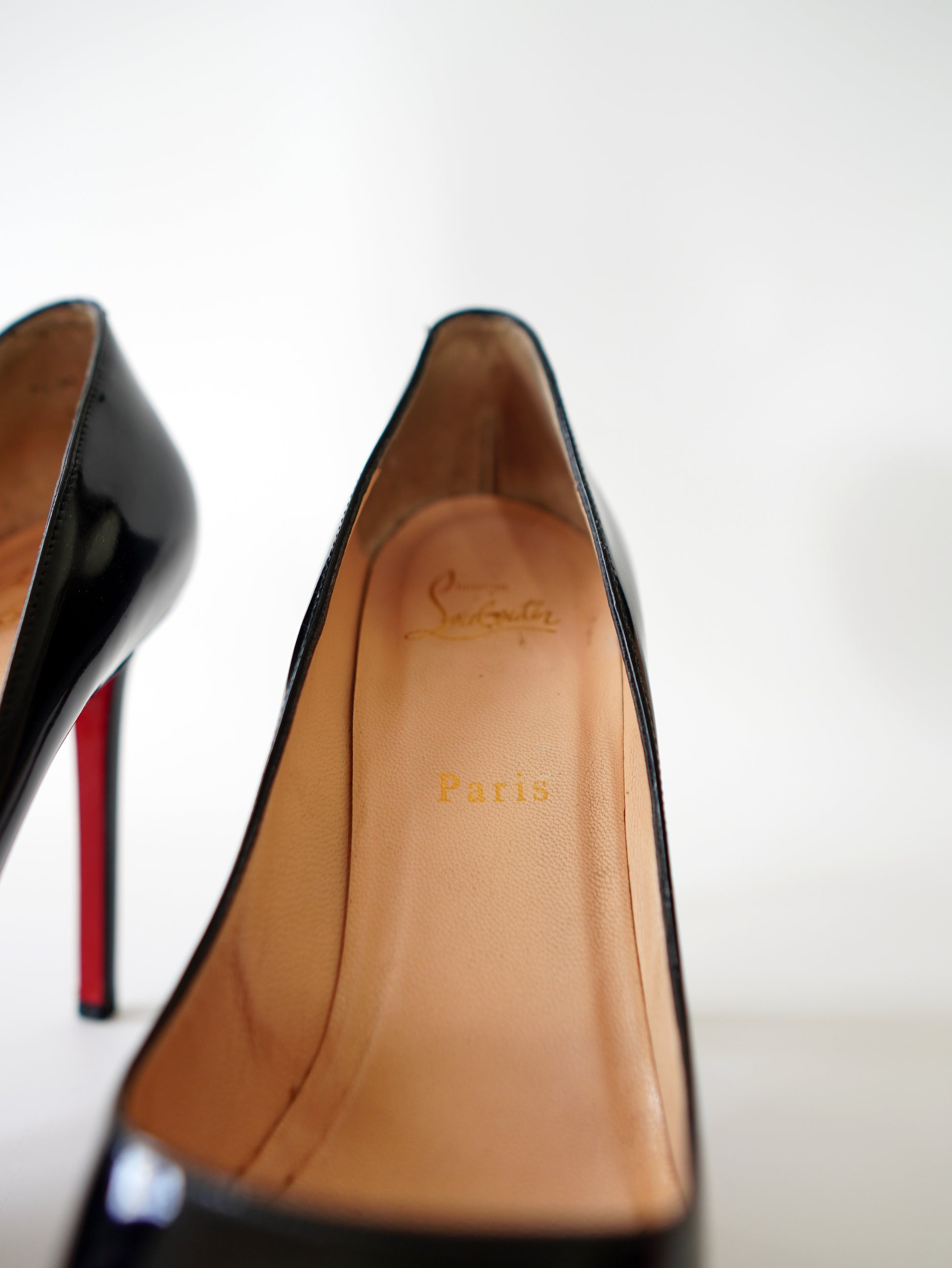 Christian Louboutin Pigalle Plato Pumps Patent 38