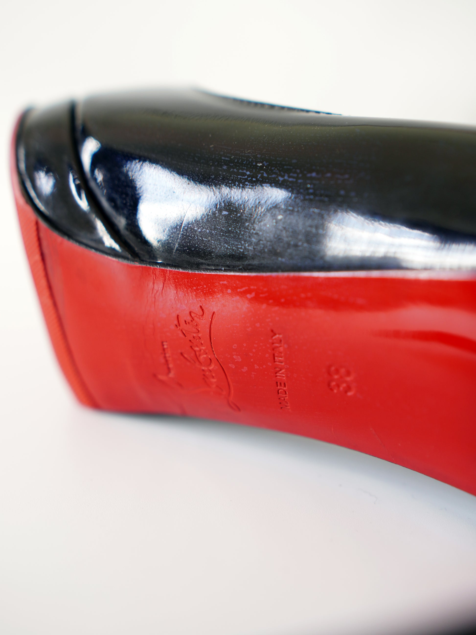 Christian Louboutin Pigalle Plato Pumps Patent 38