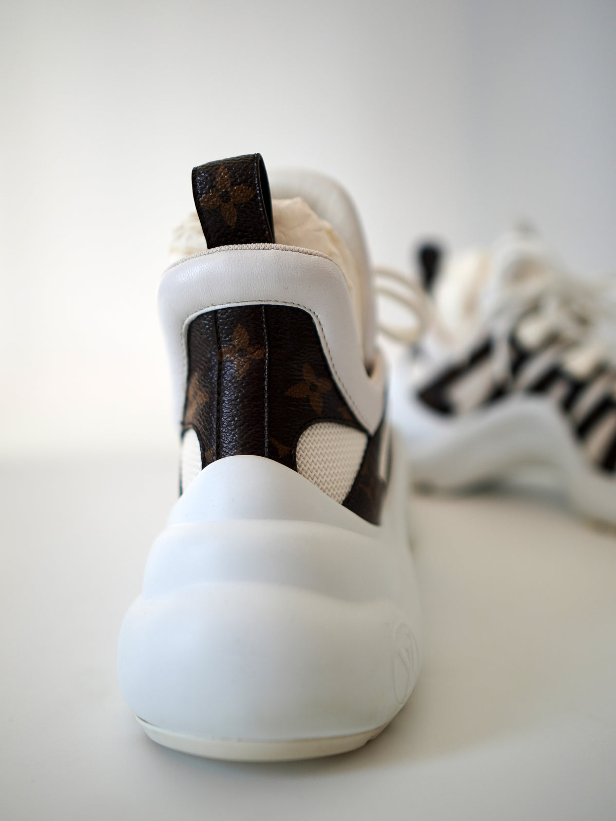 Louis Vuitton Archlight Sneakers 37.5