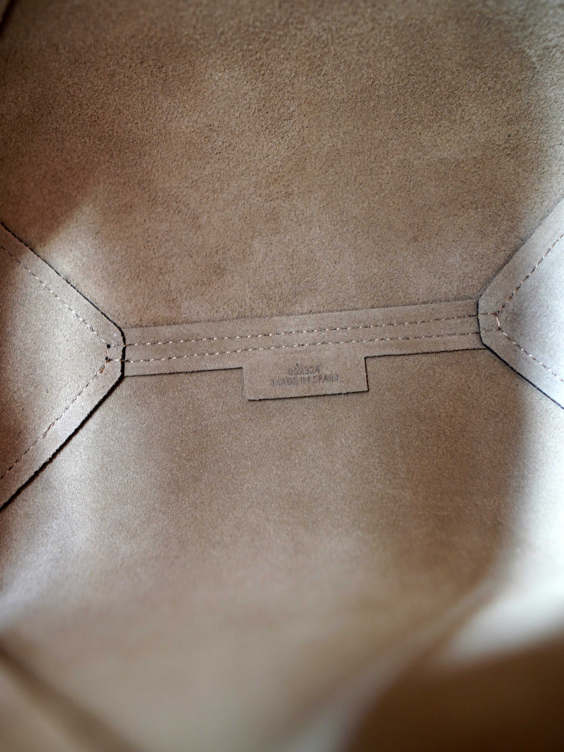 Loewe Puzzle Fold Tote Medium