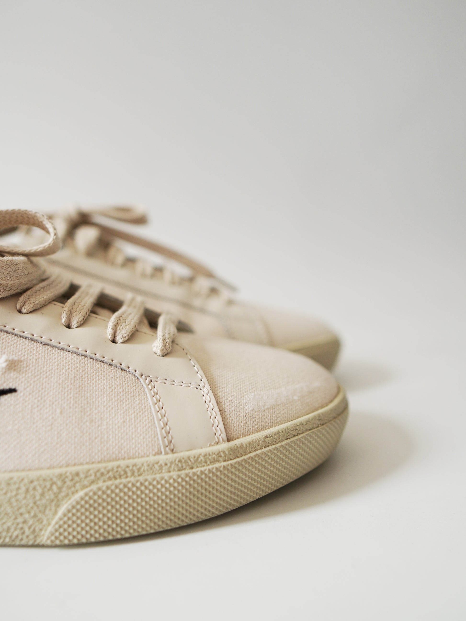 Saint Laurent Court Canvas Sneakers 39