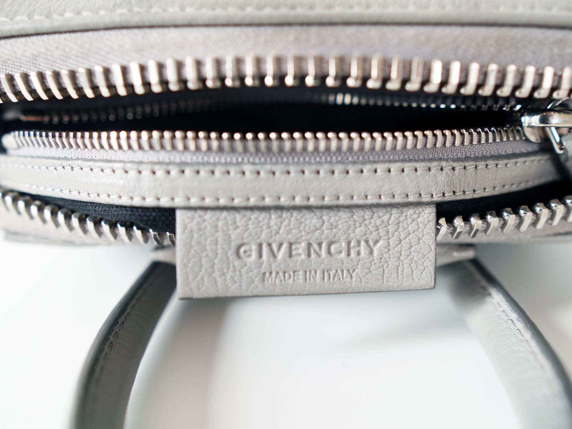 Givenchy Antigona Mini