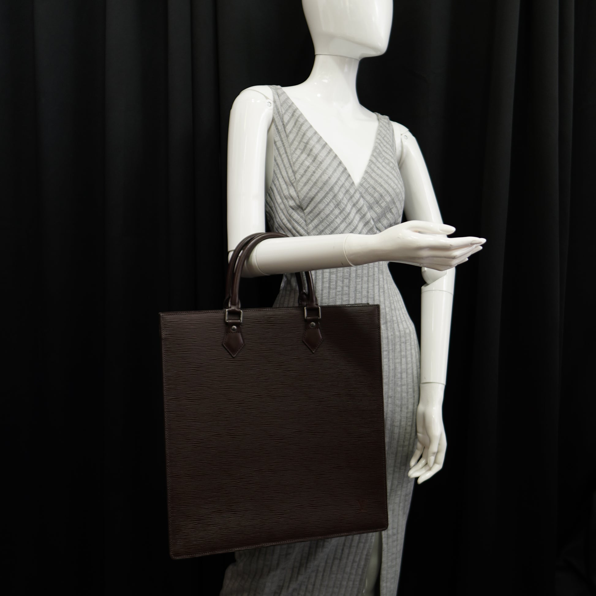Louis Vuitton Sac Plat GM Epi