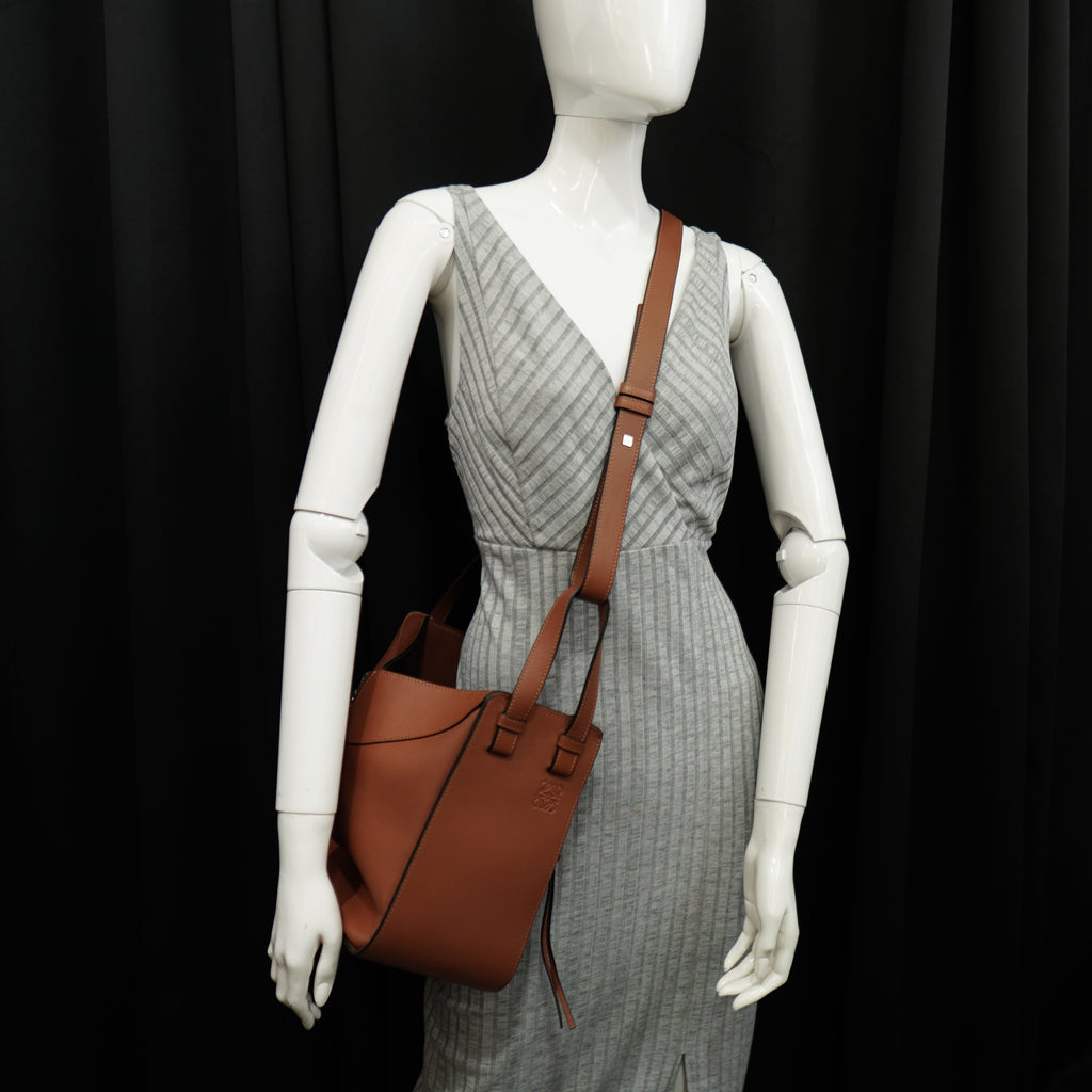 Loewe Hammock Small Tan