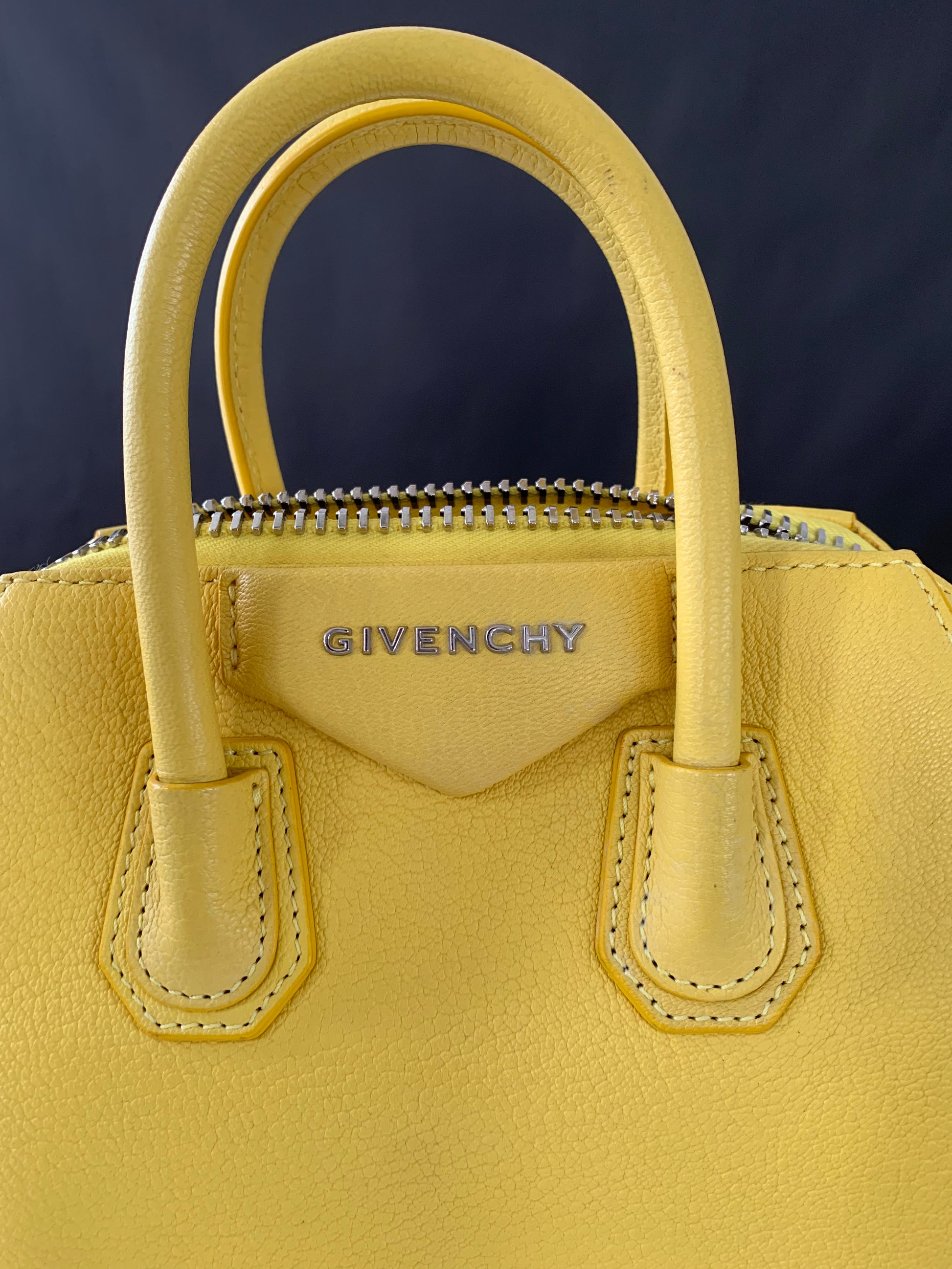 Givenchy Antigona Mini