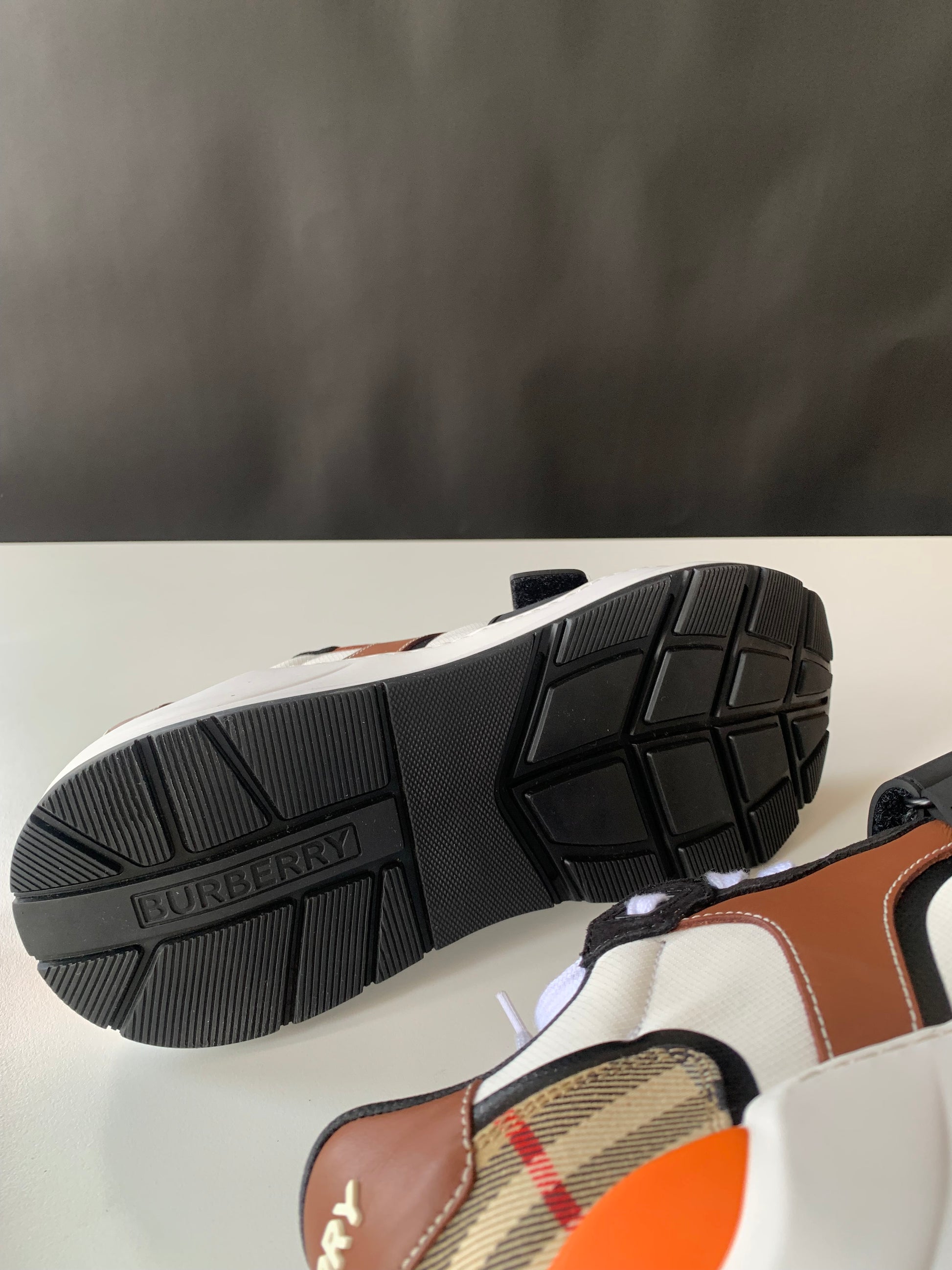 Burberry Ramsey Sneakers 41